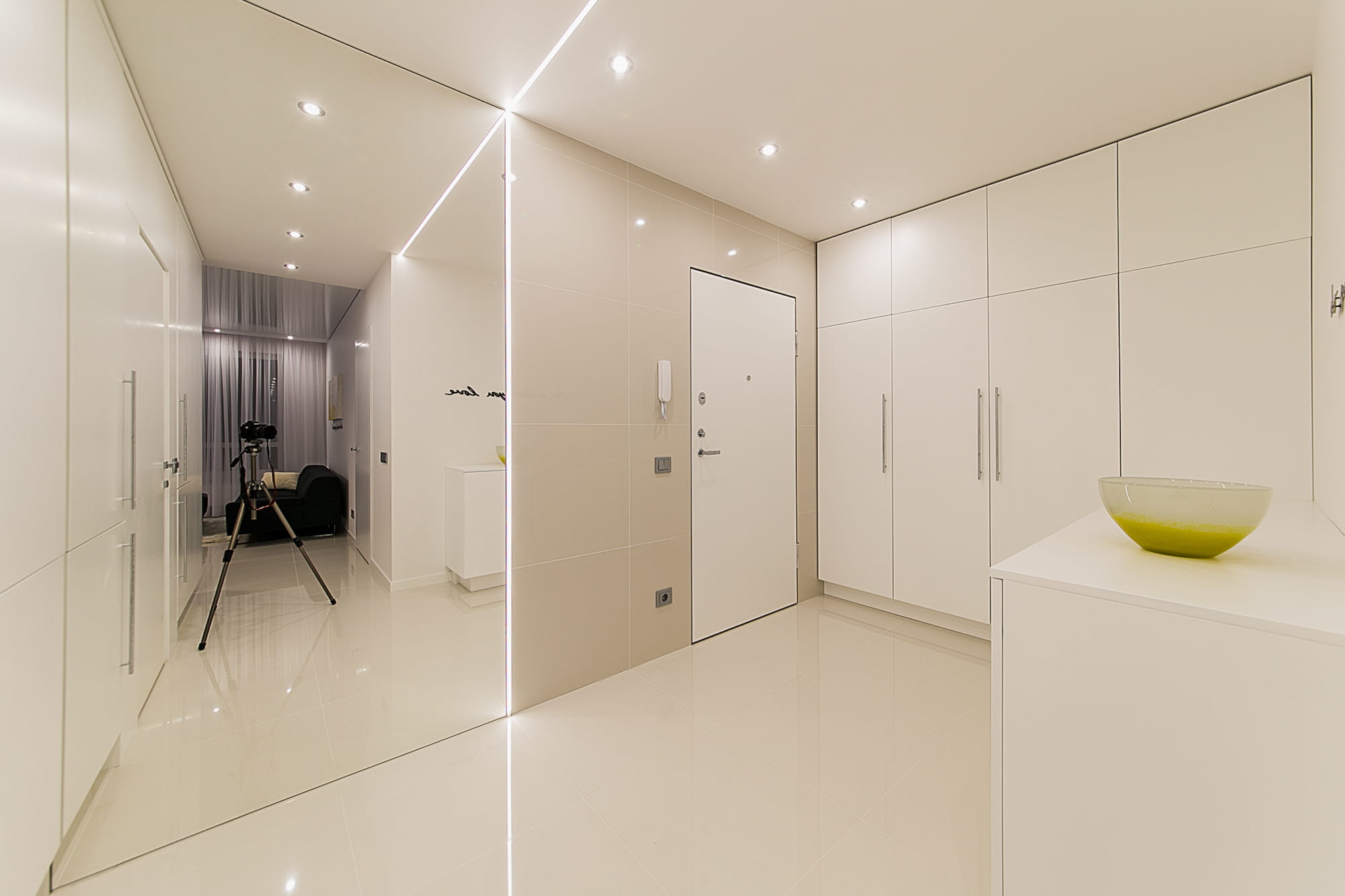 white, domestic bathroom, beside, 1080P, home, cabinet, illuminated, no people, furniture, contemporary, luxury, modern, door, minimalist, seat, empty, HD Wallpaper