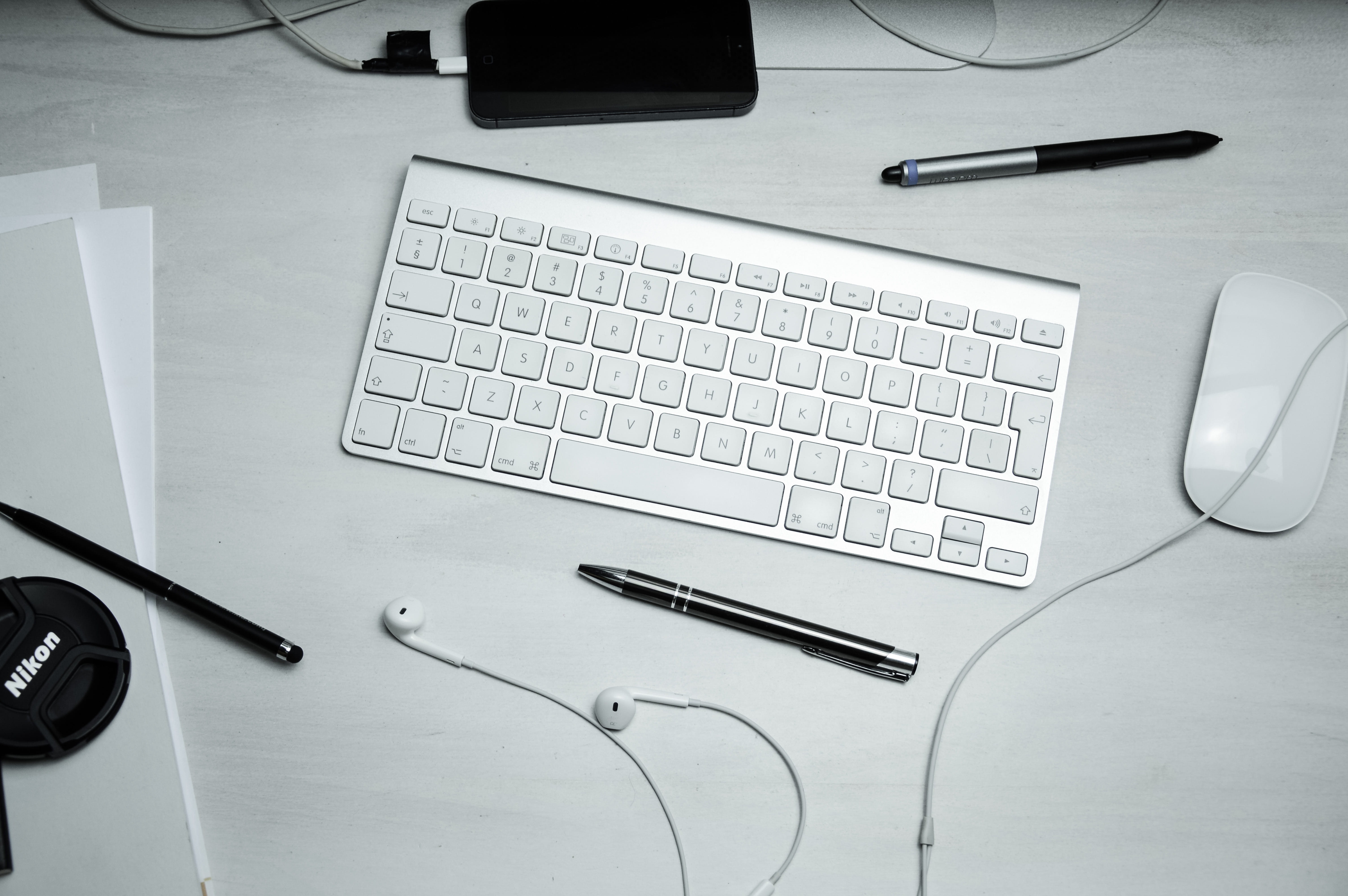 imac, earphones, communication, cellphone, lens cap, iphone, phone, no people, wireless, high angle view, technology, workplace, home office, eyeglasses, HD Wallpaper