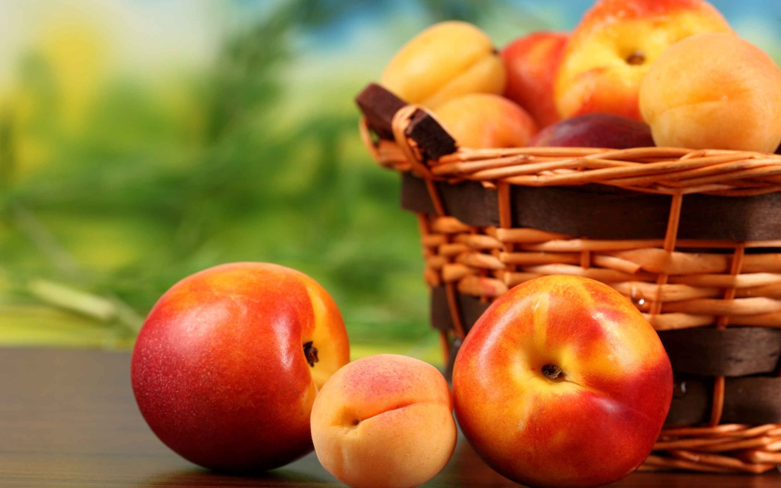 wellbeing, peaches, red, nectarine, wicker, ripe, vegetarian Food, green Color, organic, apricots, fruits, gourmet, food, still life, apple - Fruit, agriculture, HD Wallpaper