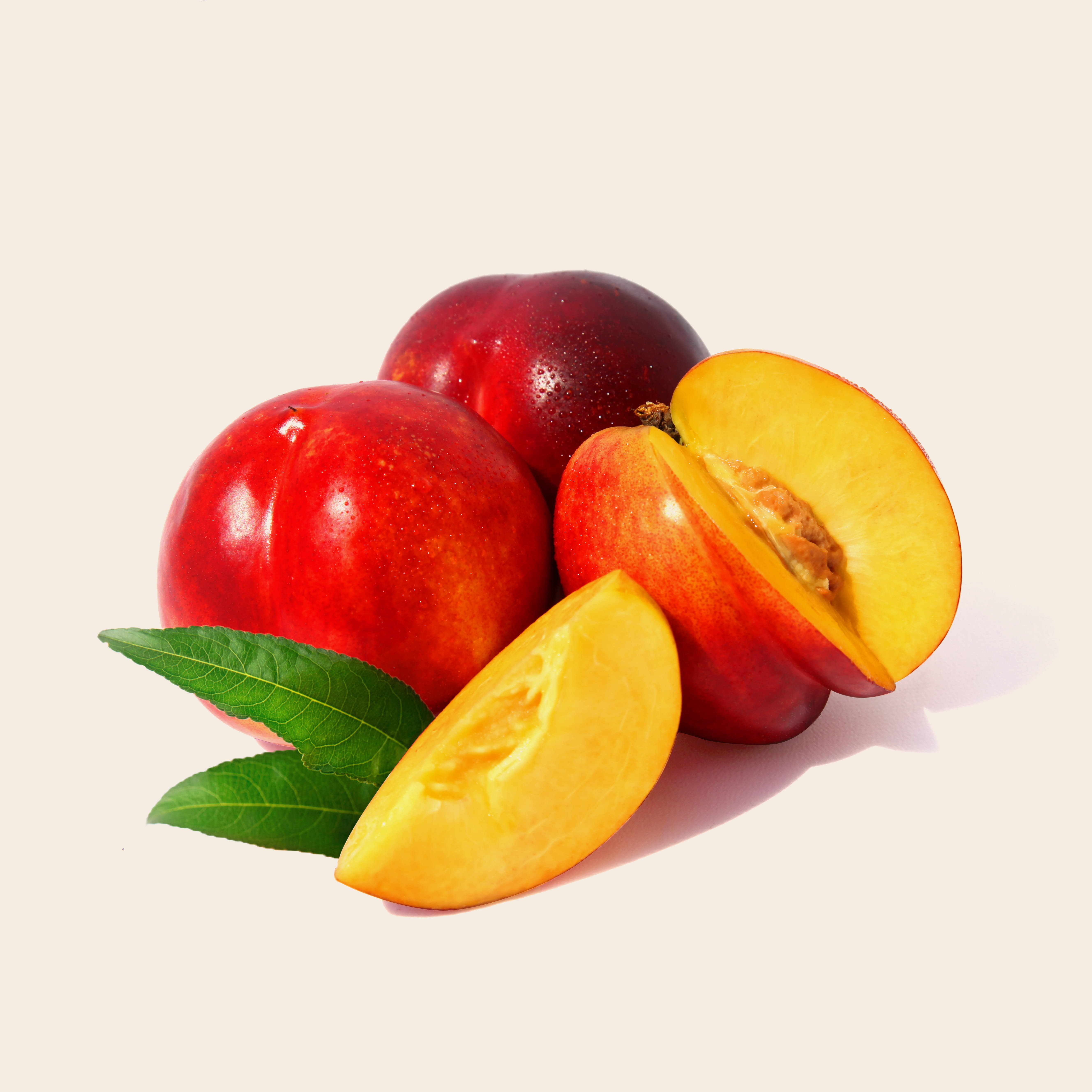 5K, green color, healthy eating, food and drink, wellbeing, no people, plant part, ripe, close-up, freshness, copy space, three, red, group of objects, Phone HD Wallpaper