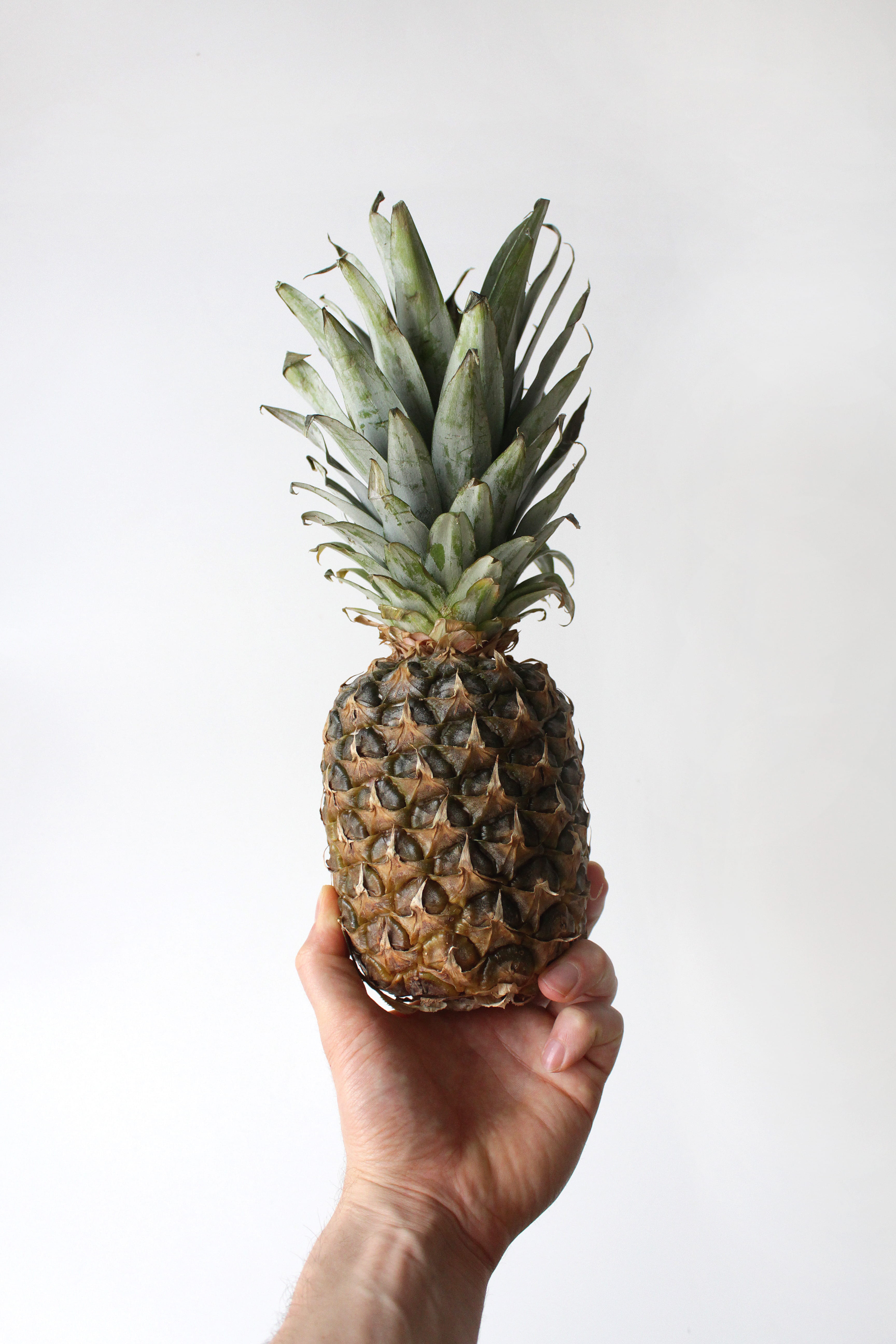 fruit, ripe, food and drink, freshness, healthy eating, finger, root, body part, unrecognizable person, bronze, indoors, wellbeing, tropical fruit, vegetable, Phone HD Wallpaper