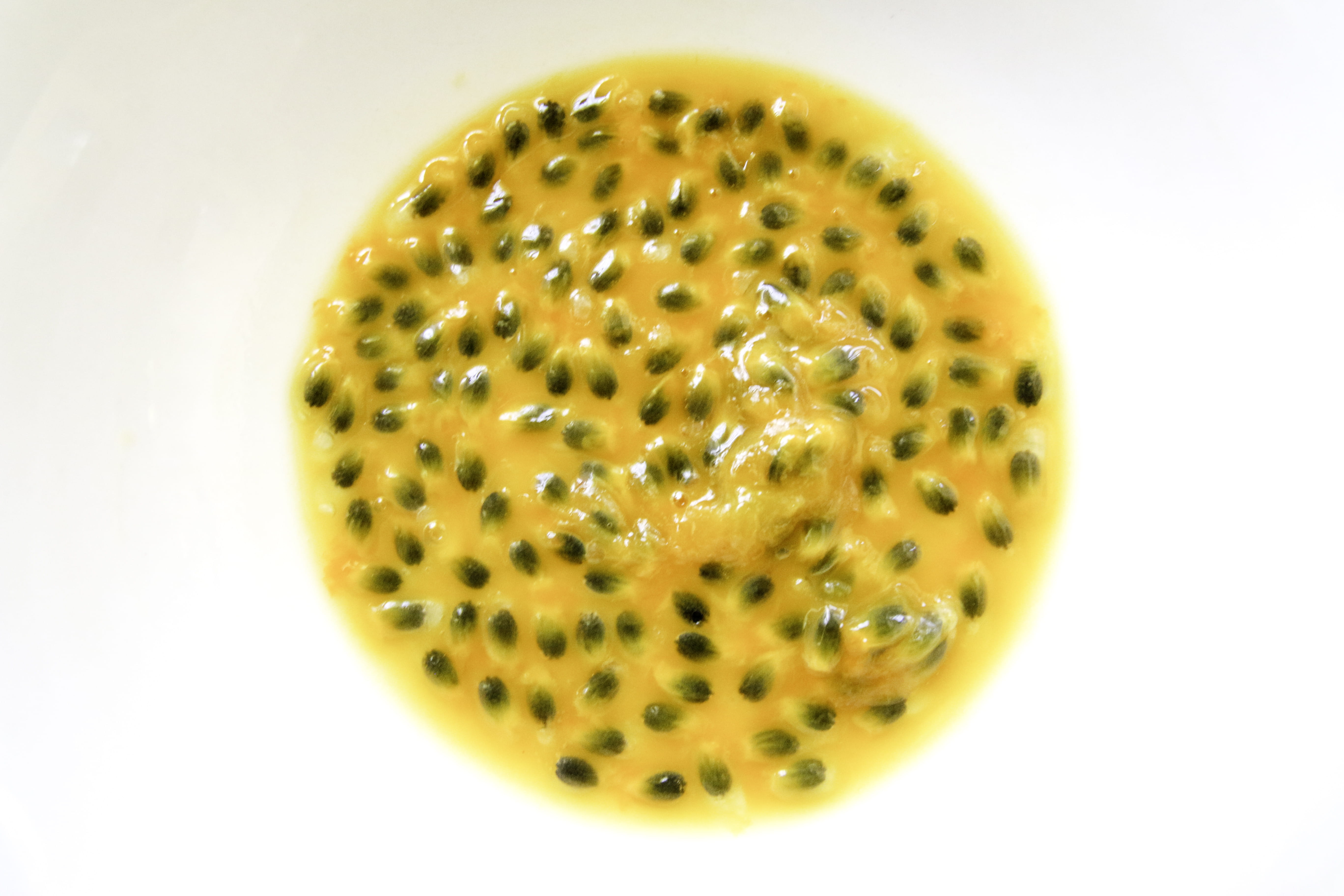 indoors, bowl, ripe, white background, cut out, directly above, tropical fruit, wellbeing, no people, healthy eating, freshness, 5K, pulp, granadilla, HD Wallpaper
