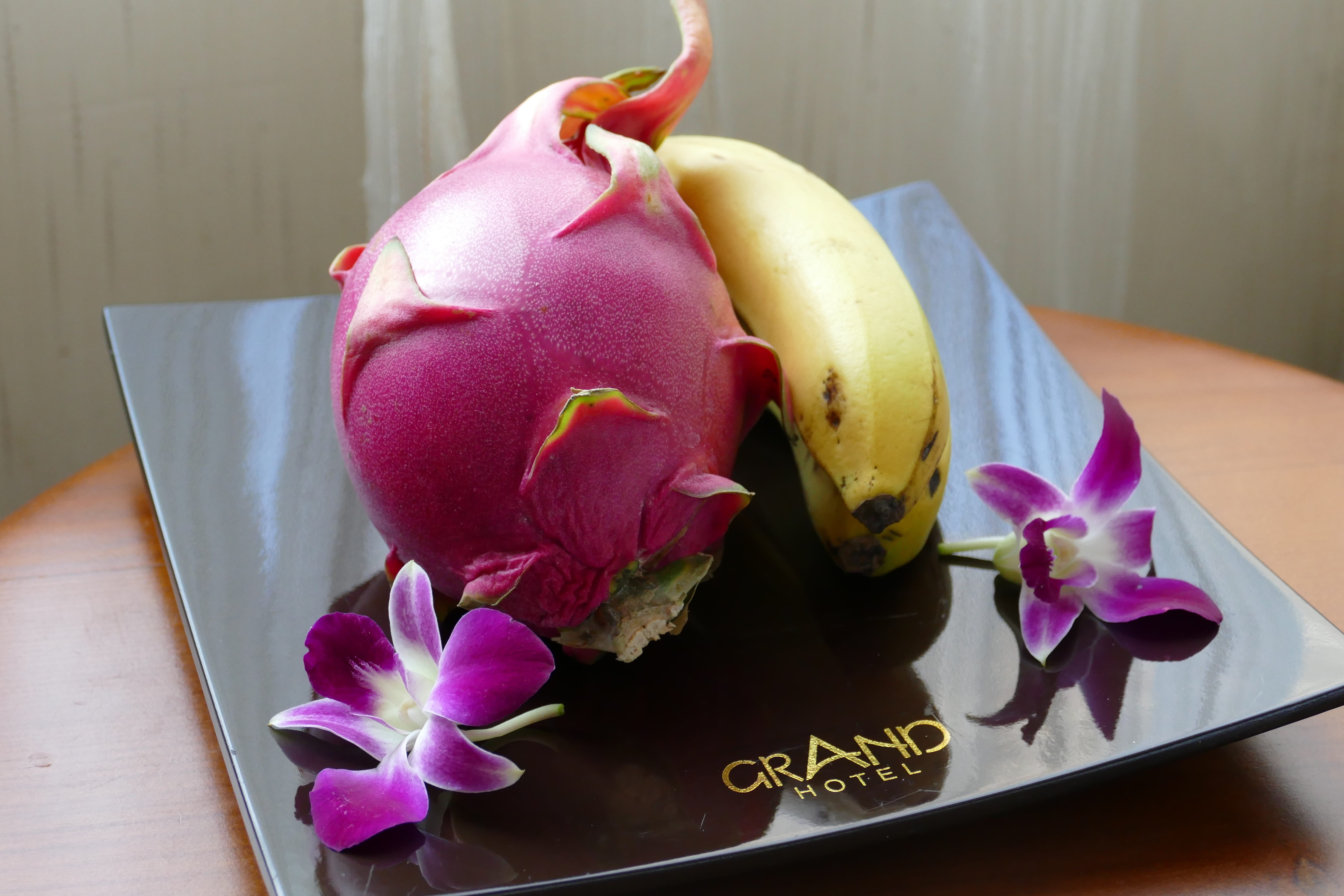 freshness, flower, orchid, indoors, no people, Banana, pitahaya, table, fragility, vulnerability, close-up, flower head, inflorescence, vietnam, fruit bowl, HD Wallpaper