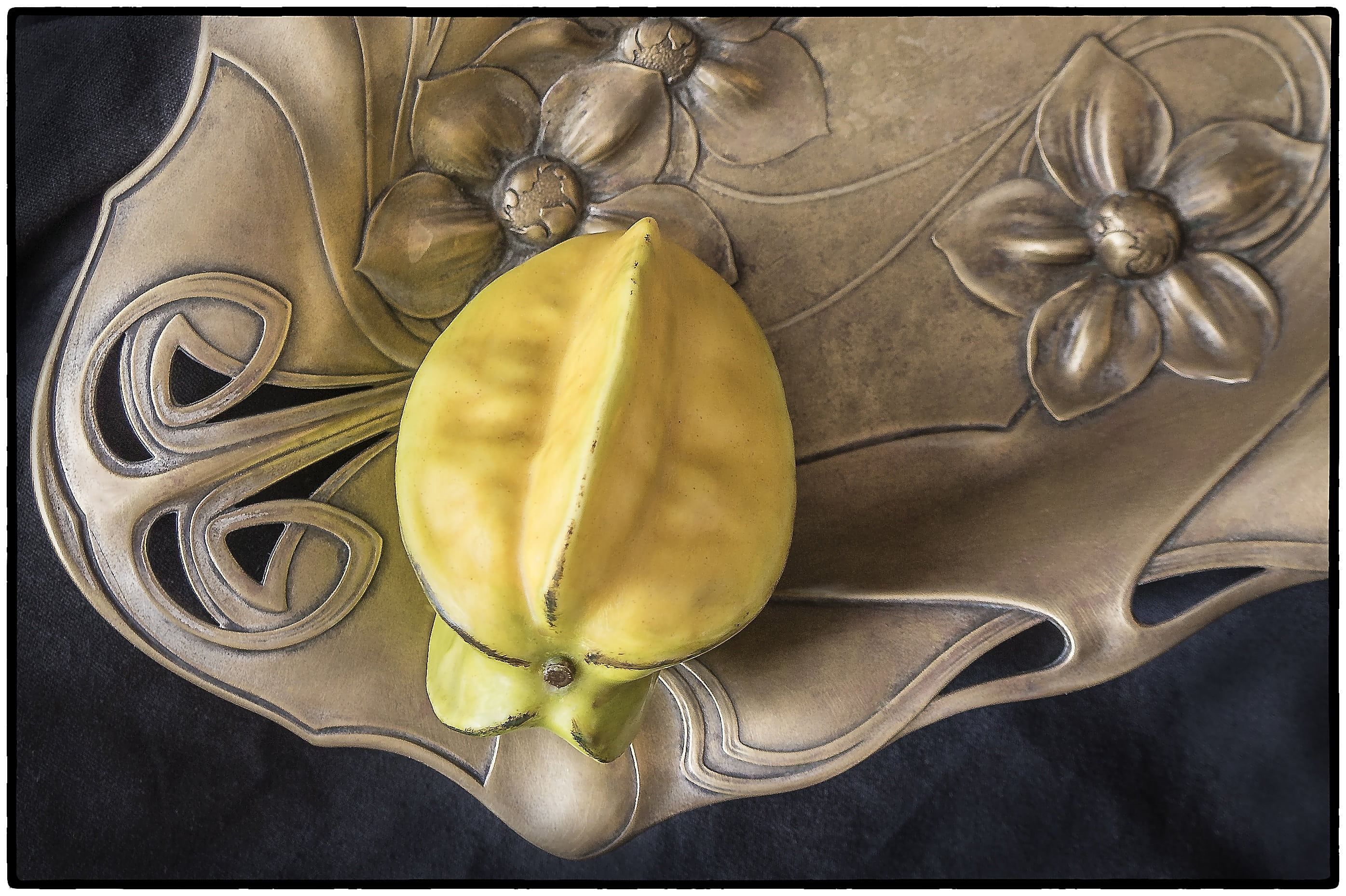 transfer print, no people, fruit, wellbeing, 2K, textile, studio shot, table, healthy eating, yellow, exotic, auto post production filter, food, banana, HD Wallpaper