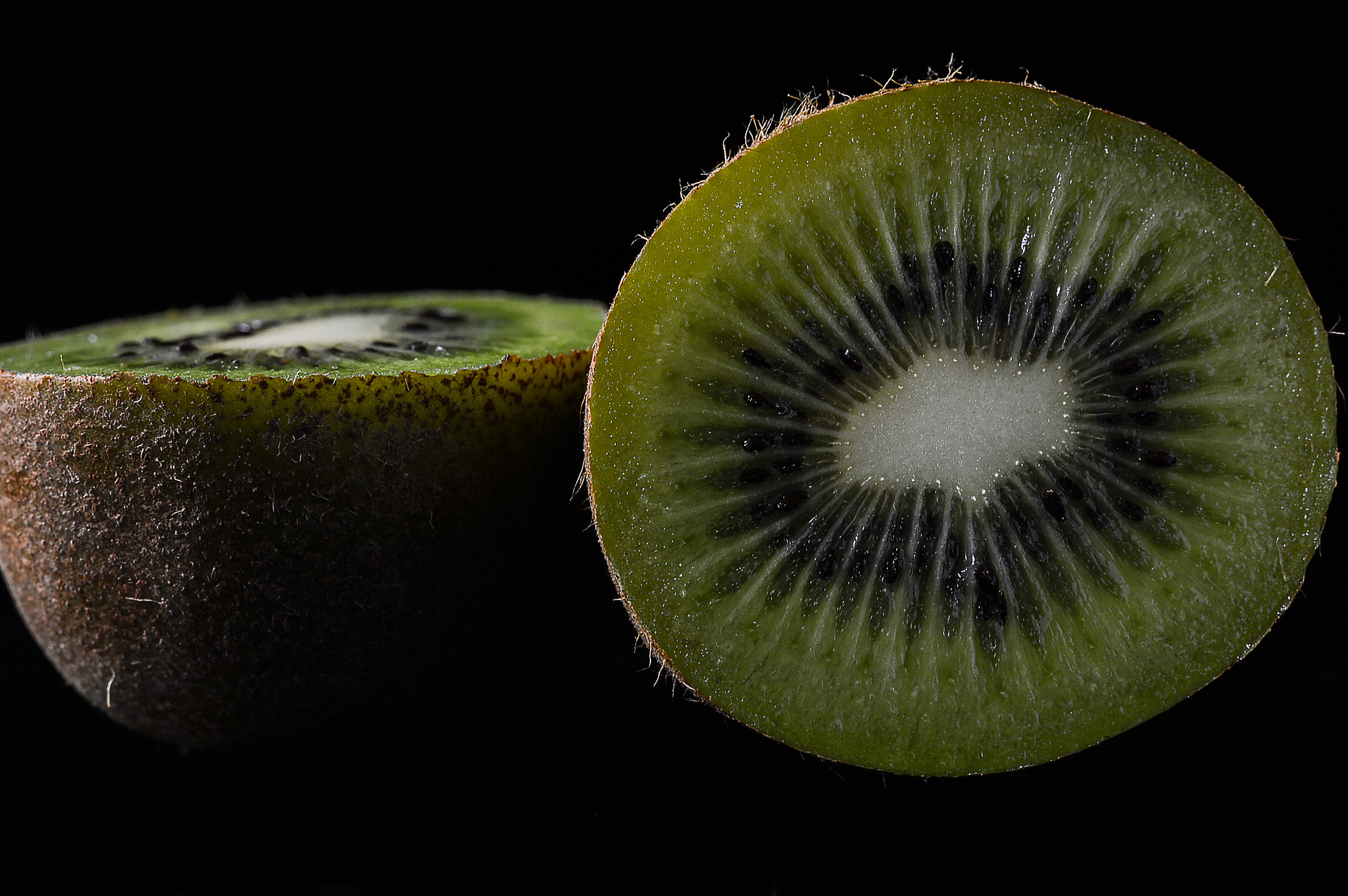half, tropical fruit, green, kiwi, food, no people, nutrition, 2K, juicy, nature, indoors, southern fruits, food and drink, sectioned, a healthy diet, HD Wallpaper