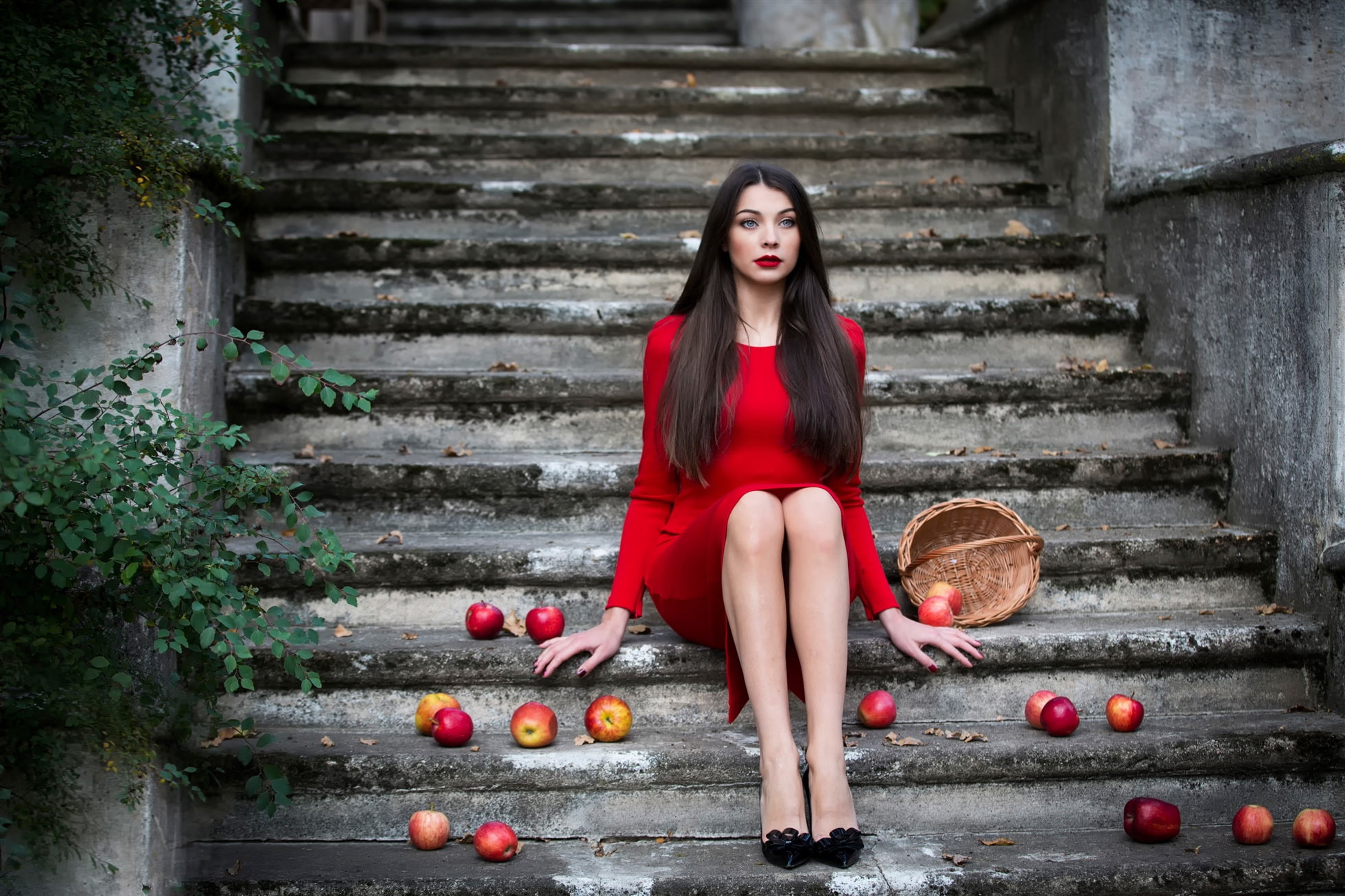 in red, ladder, apples, makeup, basket, Inese Stoner, girl, 1080P, HD Wallpaper