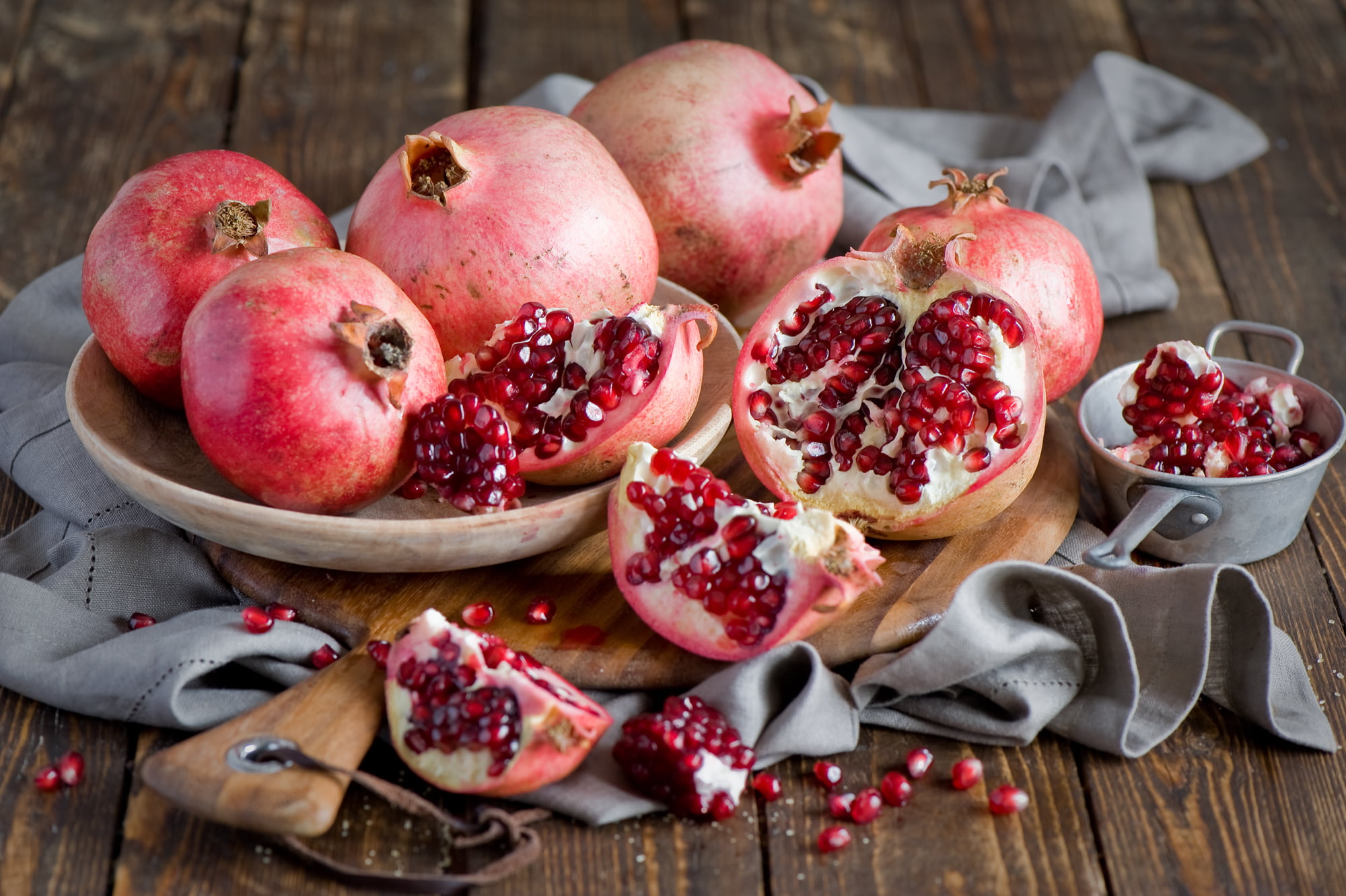part Of, pink, dieting, vitamin, food And Drink, agriculture, backgrounds, raw Food, sweet Food, freshness, slice, round, cross Section, table, fruit, food, HD Wallpaper