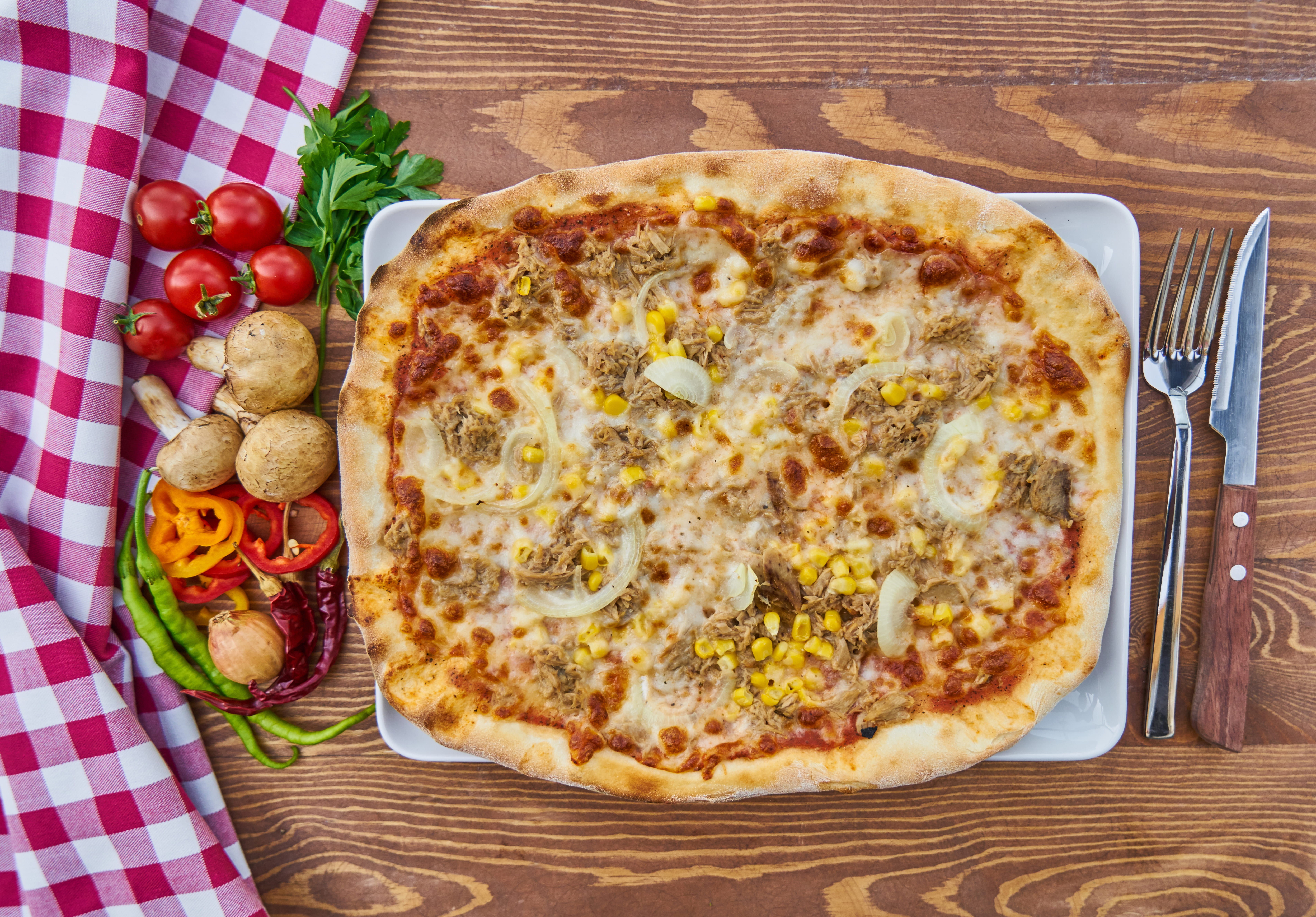 table knife, no people, delicious, color image, nobody, hot, detail shots, photography, food photo, healthy lifestyle, nutrition, pizza, healthy eating, HD Wallpaper