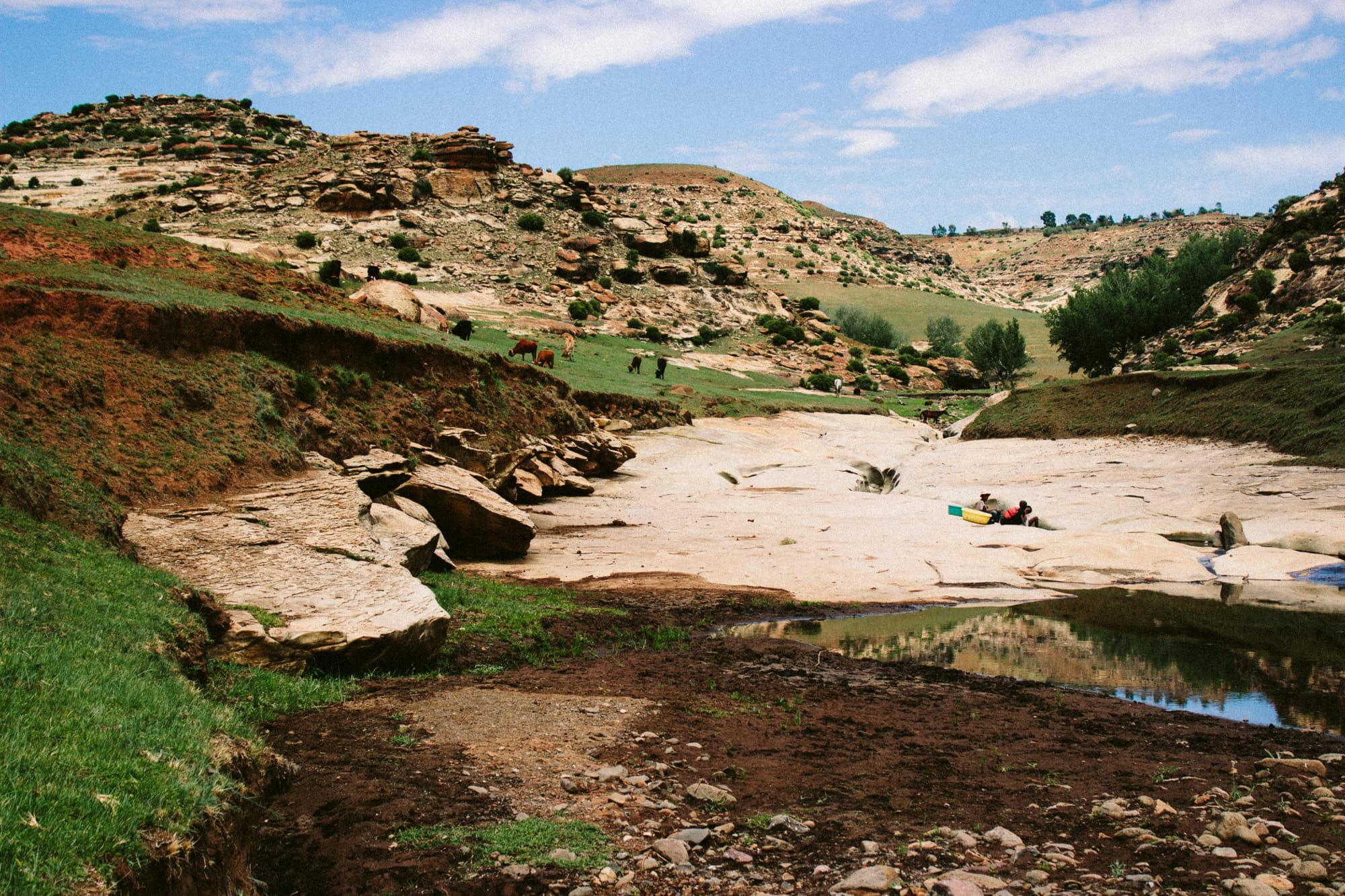 scenics - nature, beauty in nature, rocks, environment, rock, rock - object, malealea, outdoors, river, 1080P, trees, real people, mountain, lesotho, sky, HD Wallpaper
