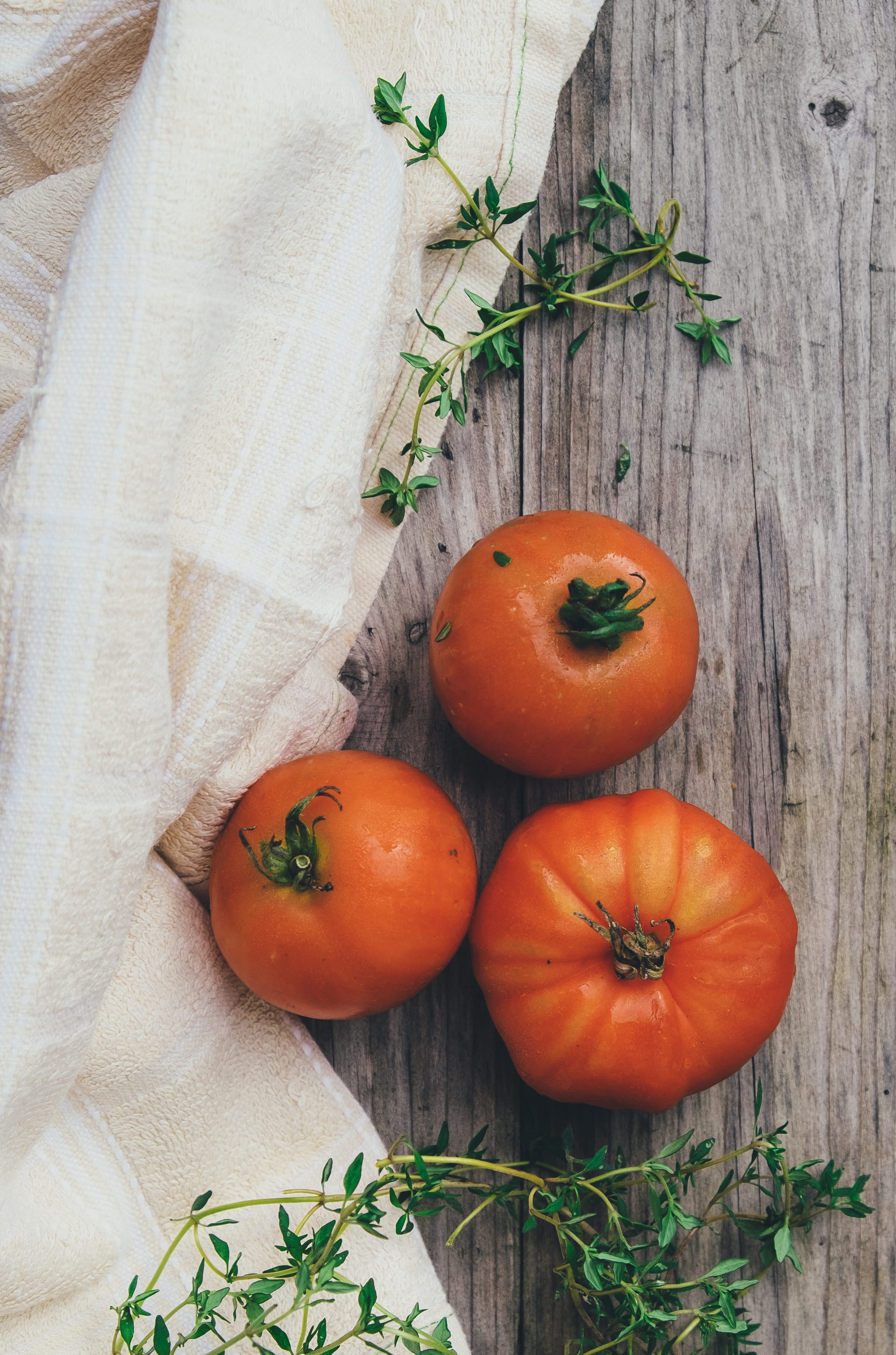 directly above, herb, orange, ingredient, ingredients, ripe, vegetarian Food, food, Pumpkins, spice, indoors, wood - Material, rustic, wellbeing, healthy Eating, Phone HD Wallpaper
