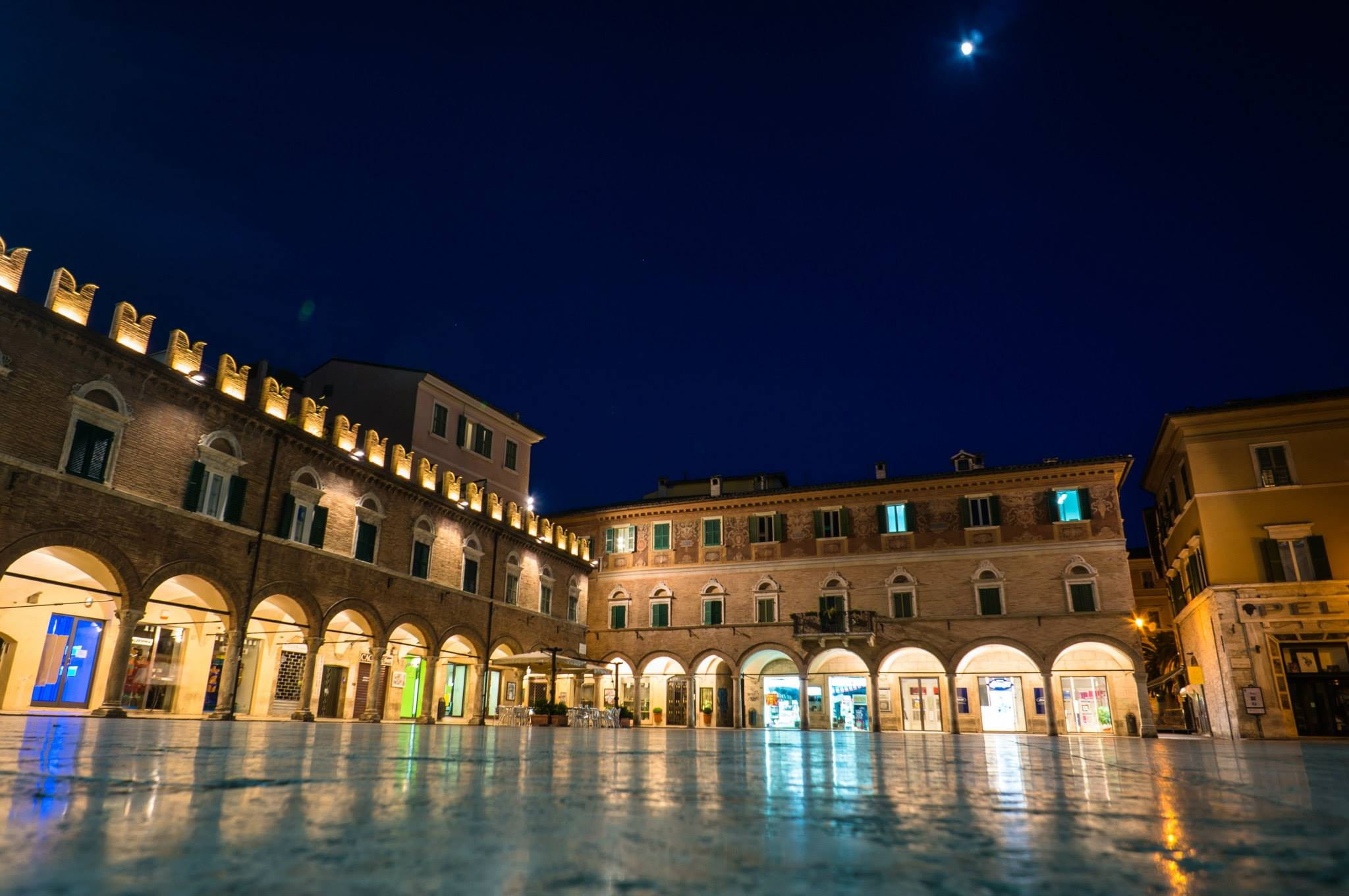 illuminated, window, Marketplace, lights, at night, night photograph, Ascoli Piceno, city, nature, night, building exterior, clear sky, nightlife, travel destinations, HD Wallpaper
