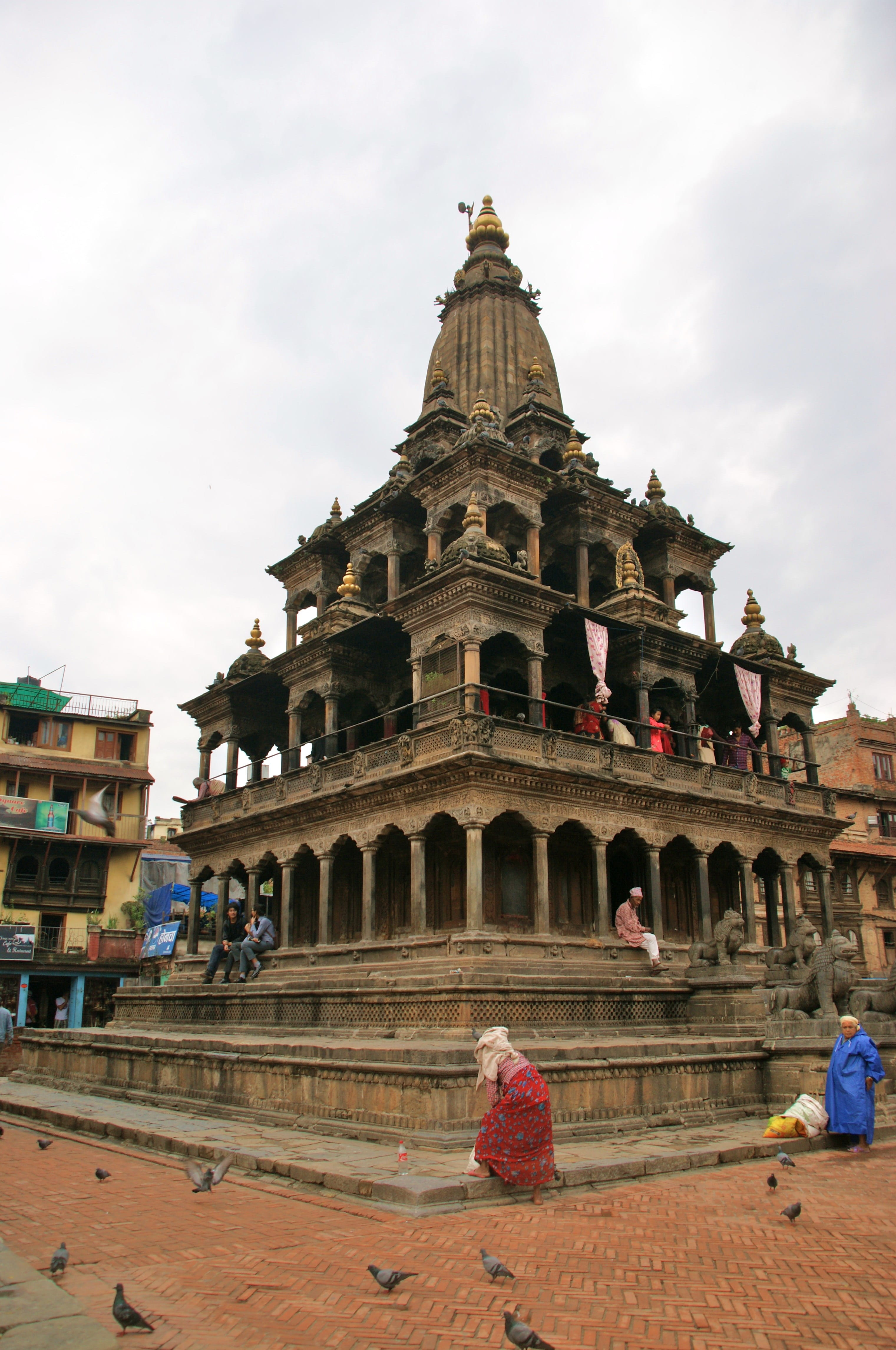 Nepal, building, day, women, gray day, adult, history, town center, men, archaeology, large group of people, sky, monument, tourism, architecture, group of people, Phone HD Wallpaper