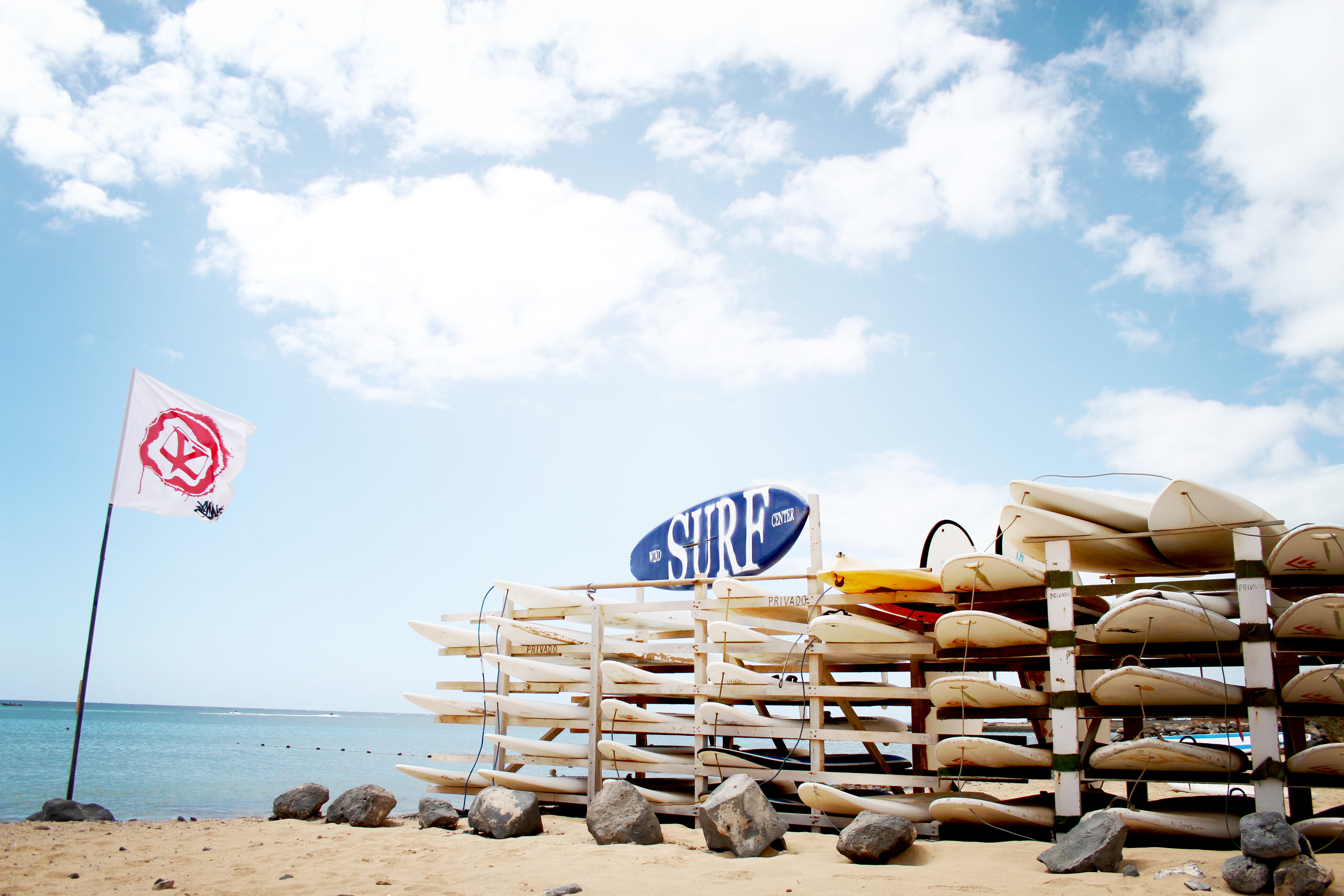 laura gariglio, nature, outdoors, caleta de fuste beach, patriotism, fuerteventura, spain, beach, text, antigua, sign, cloud - sky, sea, sky, playa, western script, HD Wallpaper