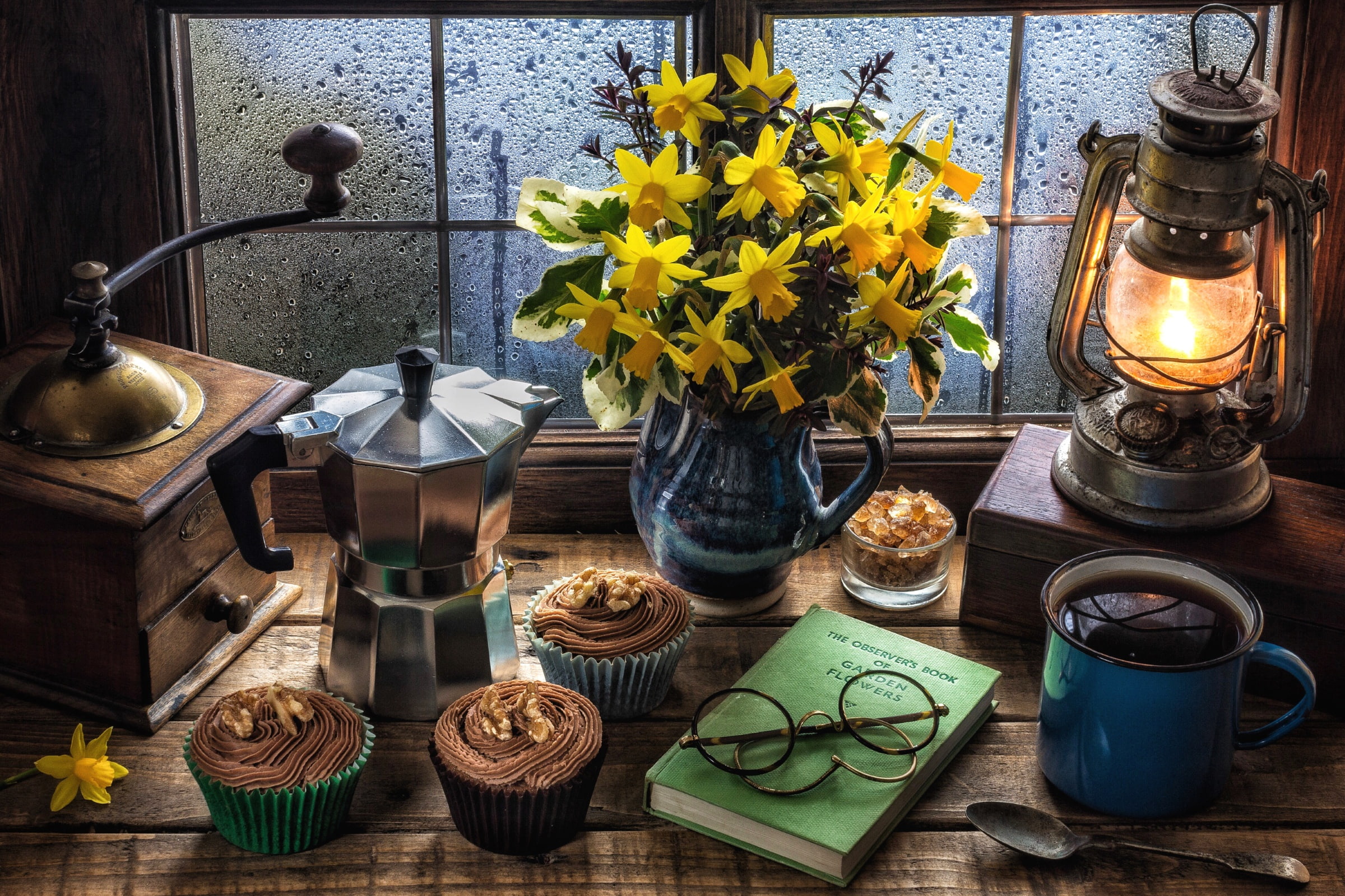 1080P, muffin, window, coffee, still life, daffodils, coffee grinder, sugar, cream, HD Wallpaper