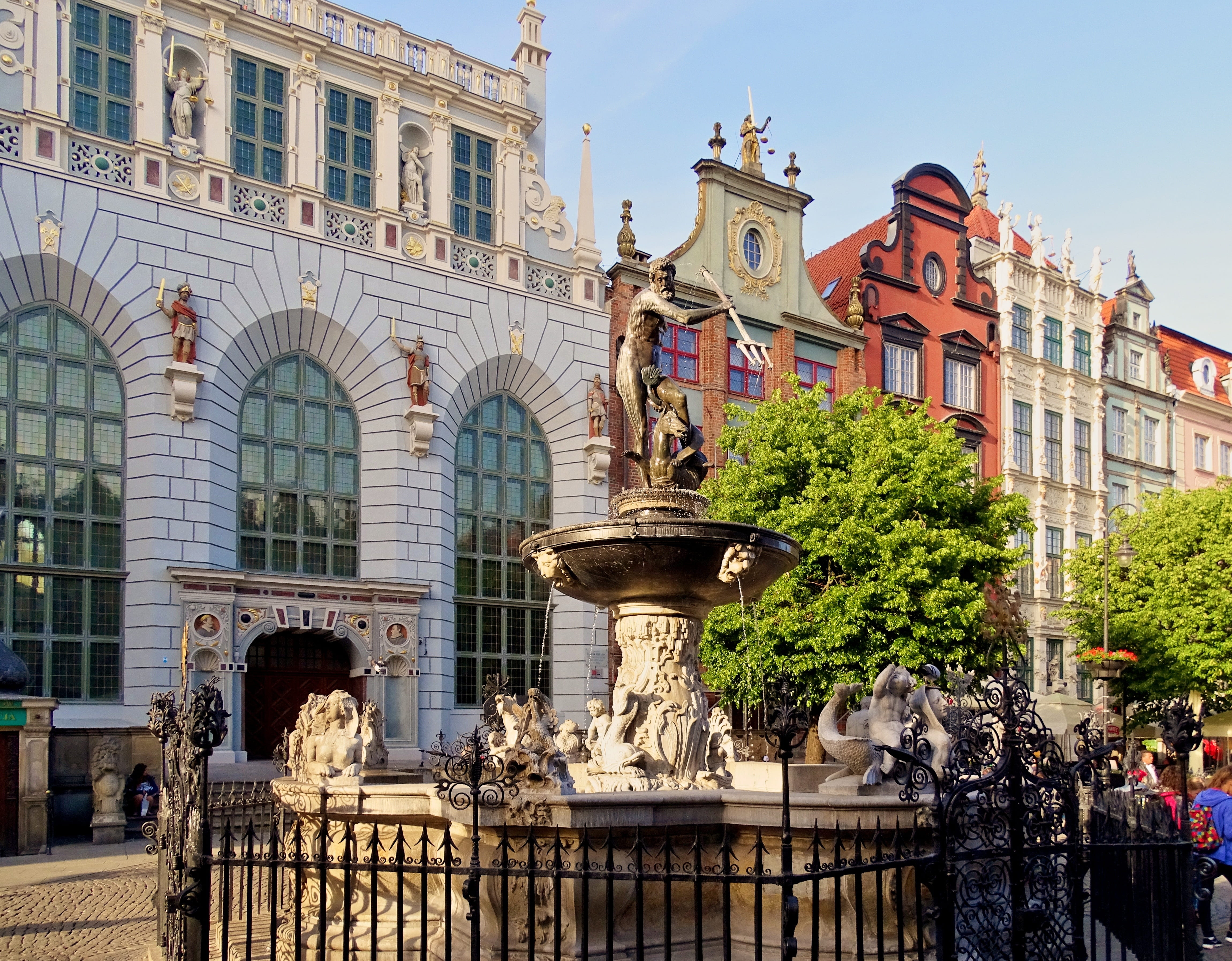 city, fountain, history, 4K, low angle view, art and craft, the past, nature, statue, house, architecture, outdoors, travel destinations, poland, no people, HD Wallpaper