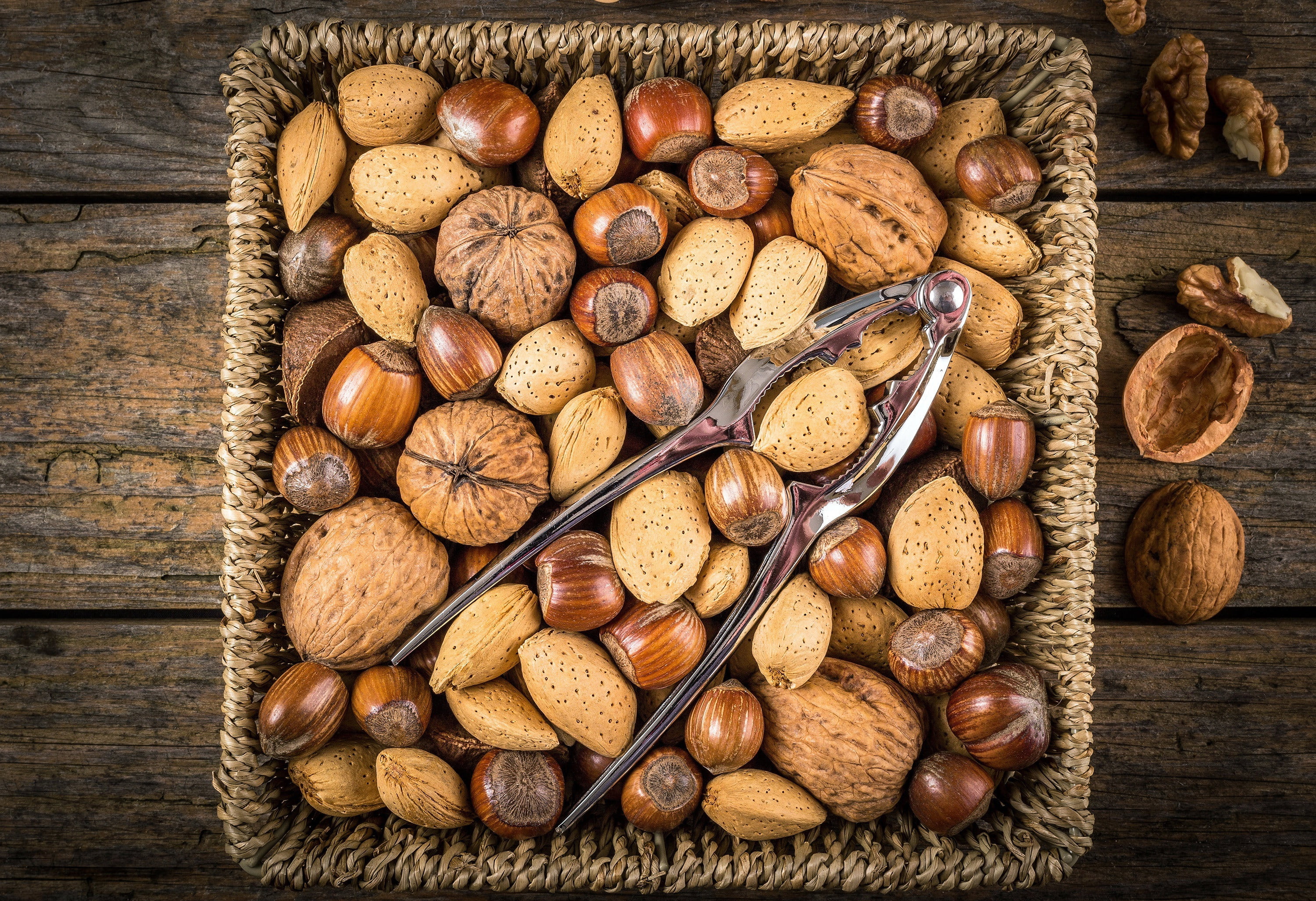 wooden surface, hazelnut, food, nuts, 2K, baskets, walnuts, HD Wallpaper