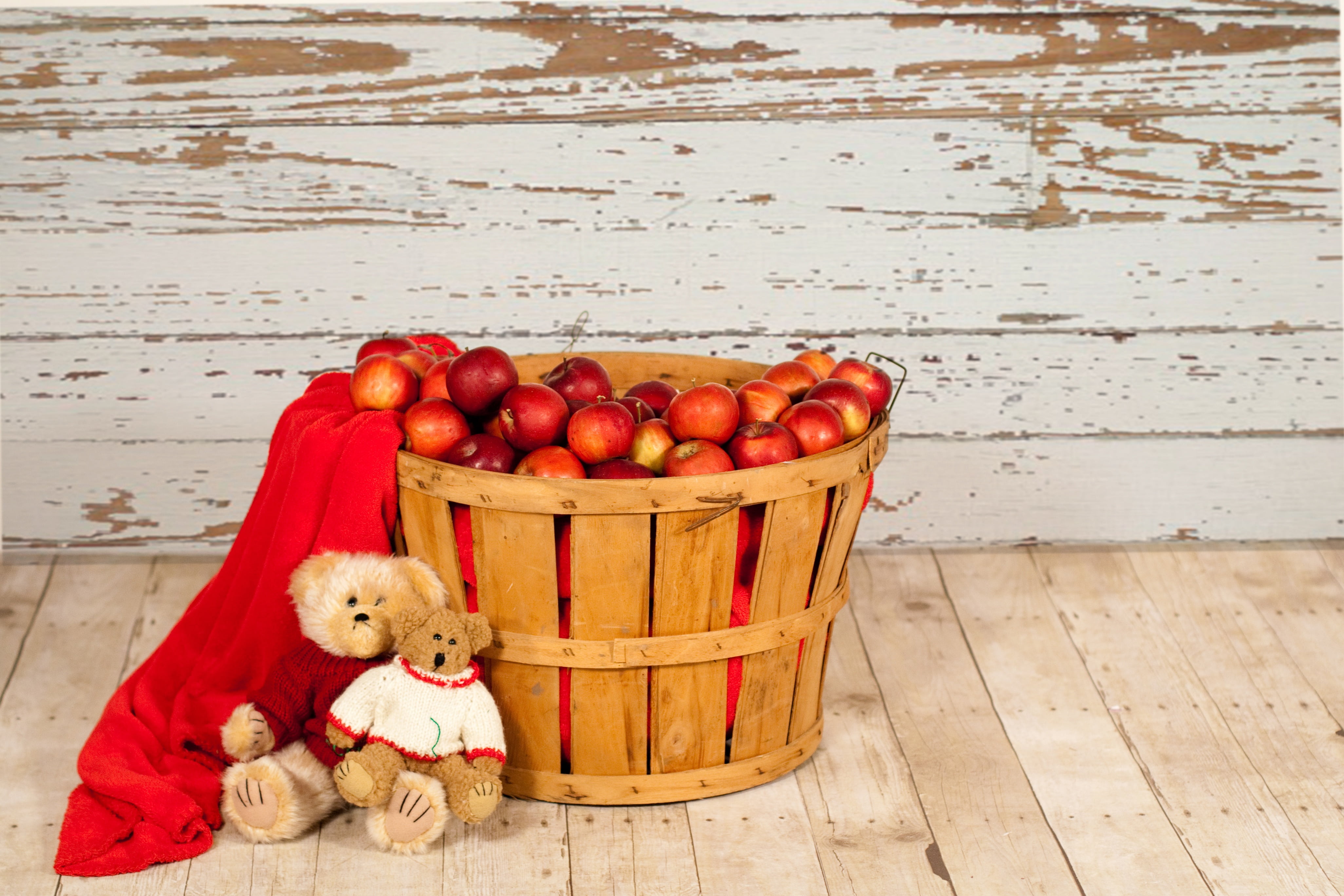 wood - Material, apple - fruit, wooden, autumn background, 4K, apples in basket, basket, plush, bear, toys, healthy eating, food, two, apple, indoors, HD Wallpaper