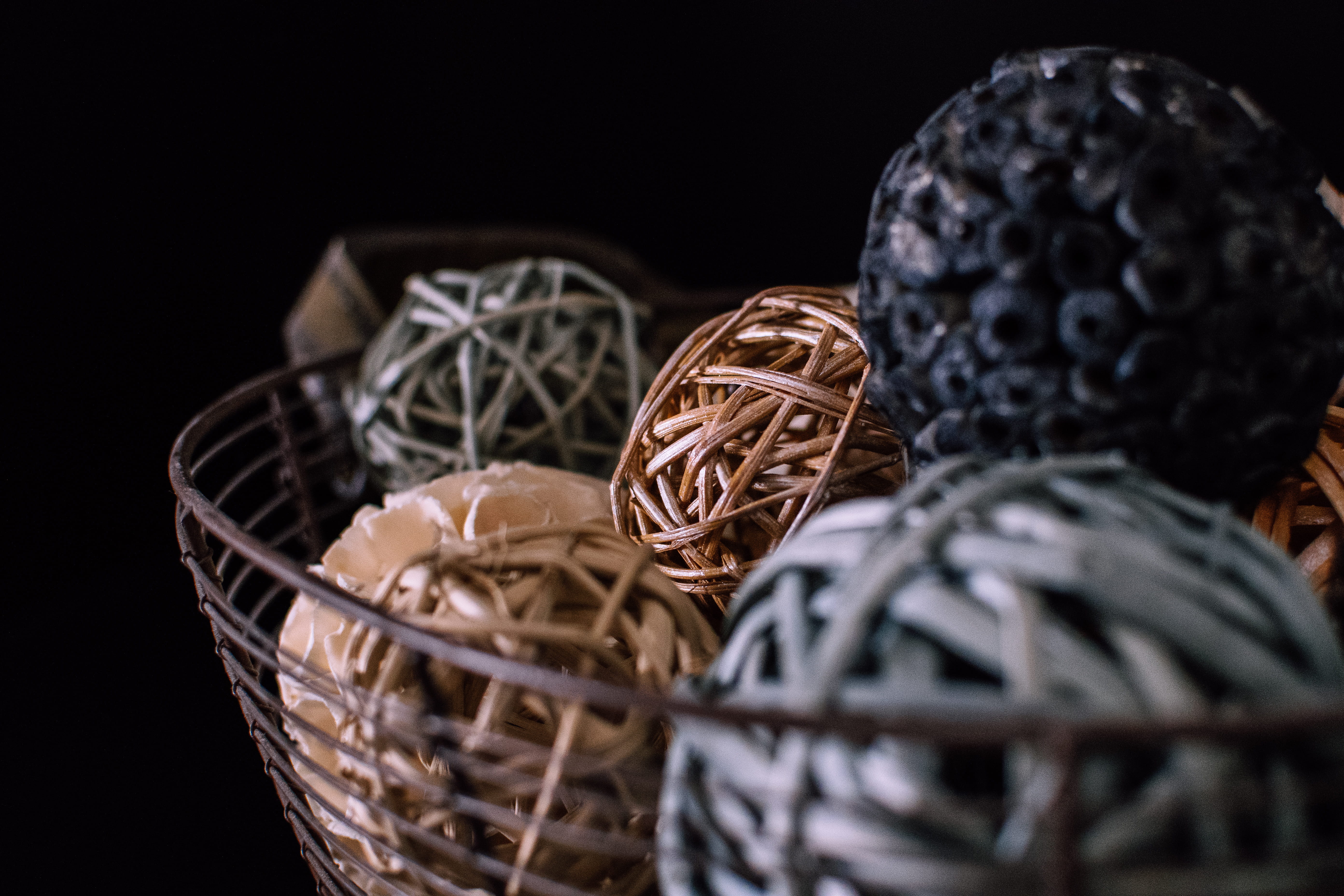 focus on foreground, gray, 5K, balls, handmade, nutrition, black background, still life, easter, large group of objects, traditional, art and craft, wooden, HD Wallpaper