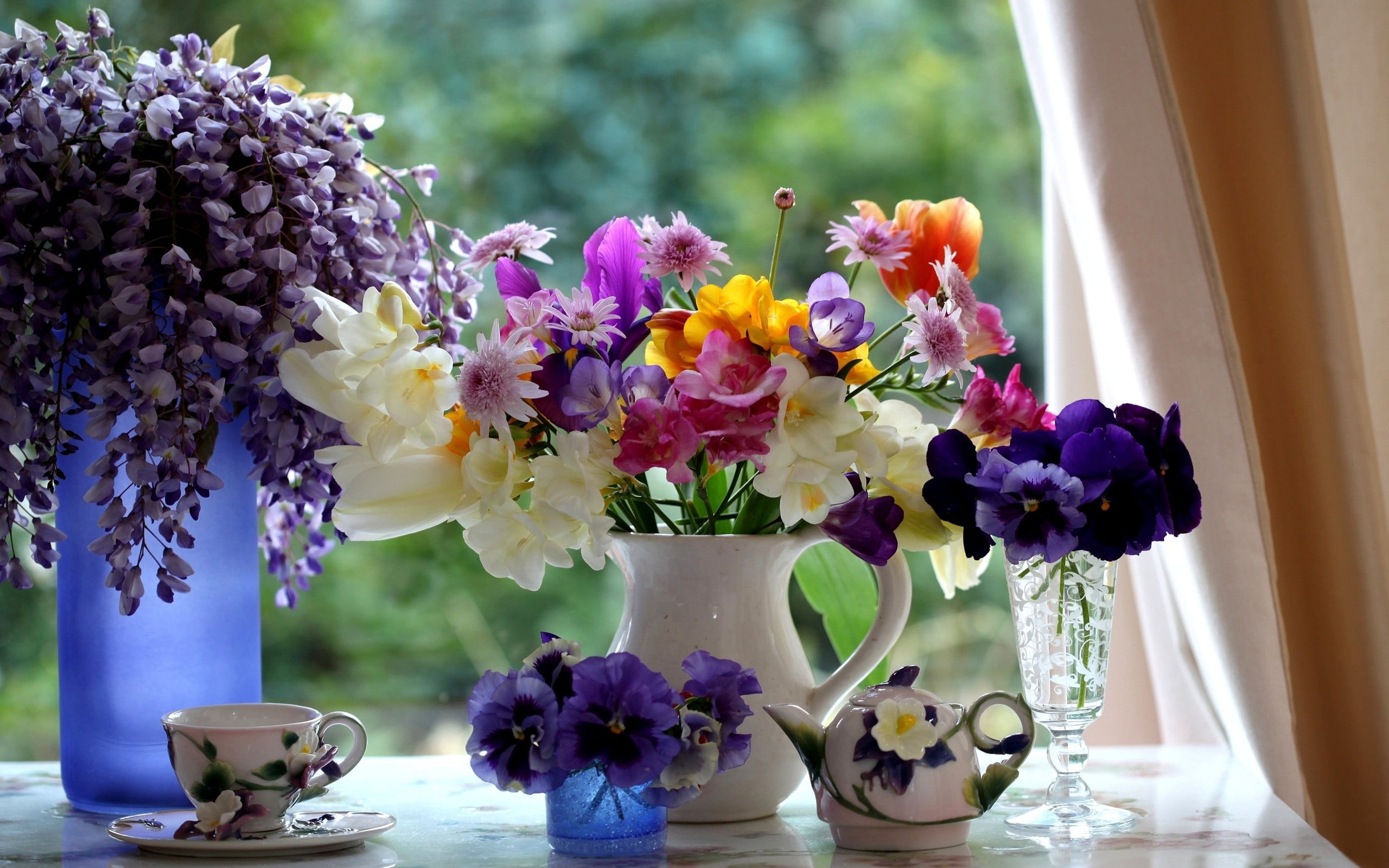 purple, beauty in nature, flower arrangement, petal, flowering plant, domestic Room, window sill, indoors, pink Color, romance, flower pot, wood - Material, HD Wallpaper
