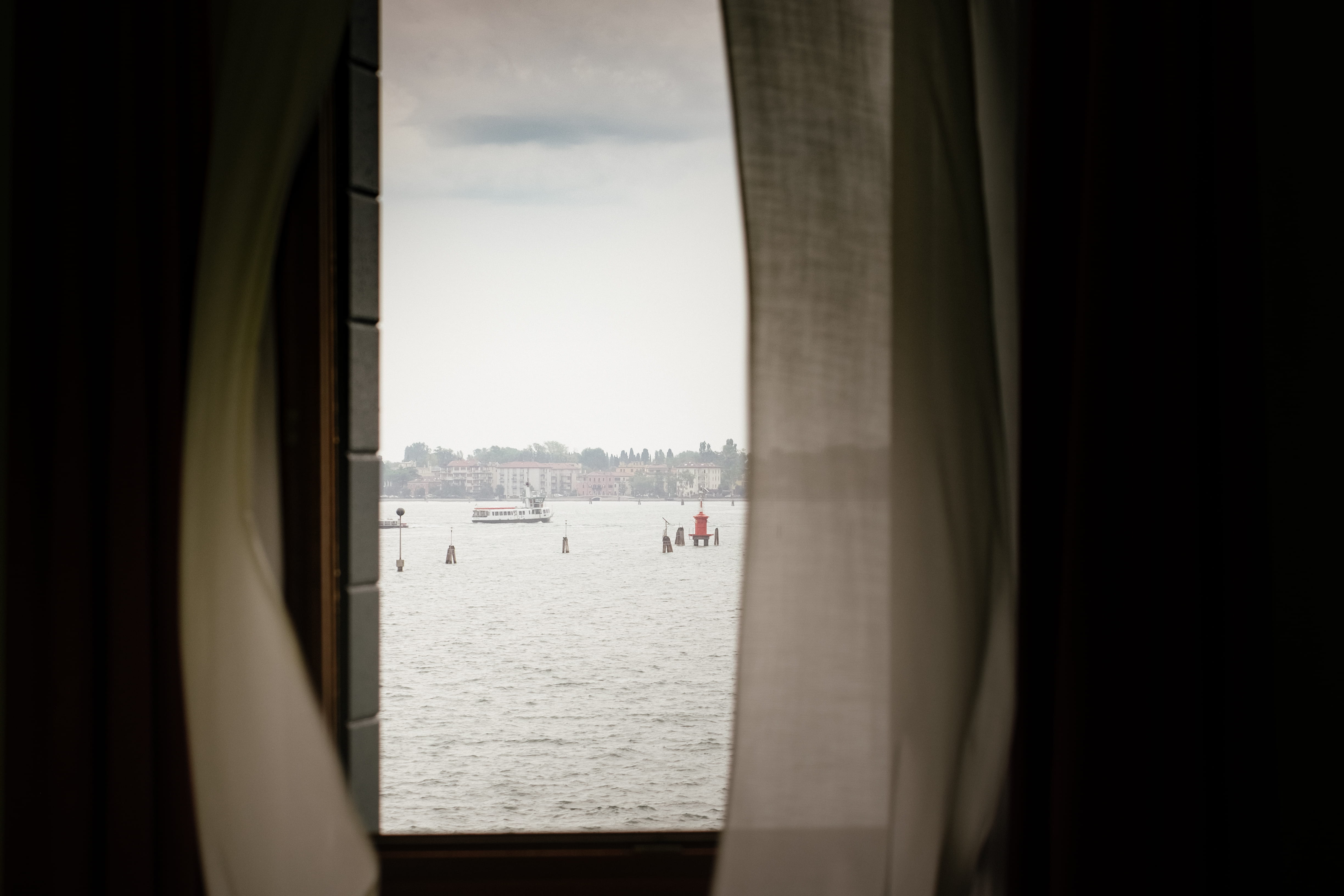 through window, 4K, harbour, day, cloud - sky, nature, ocean, boat, window view, view, distant, water, tourism, daytime, sea, indoor, no people, body, HD Wallpaper