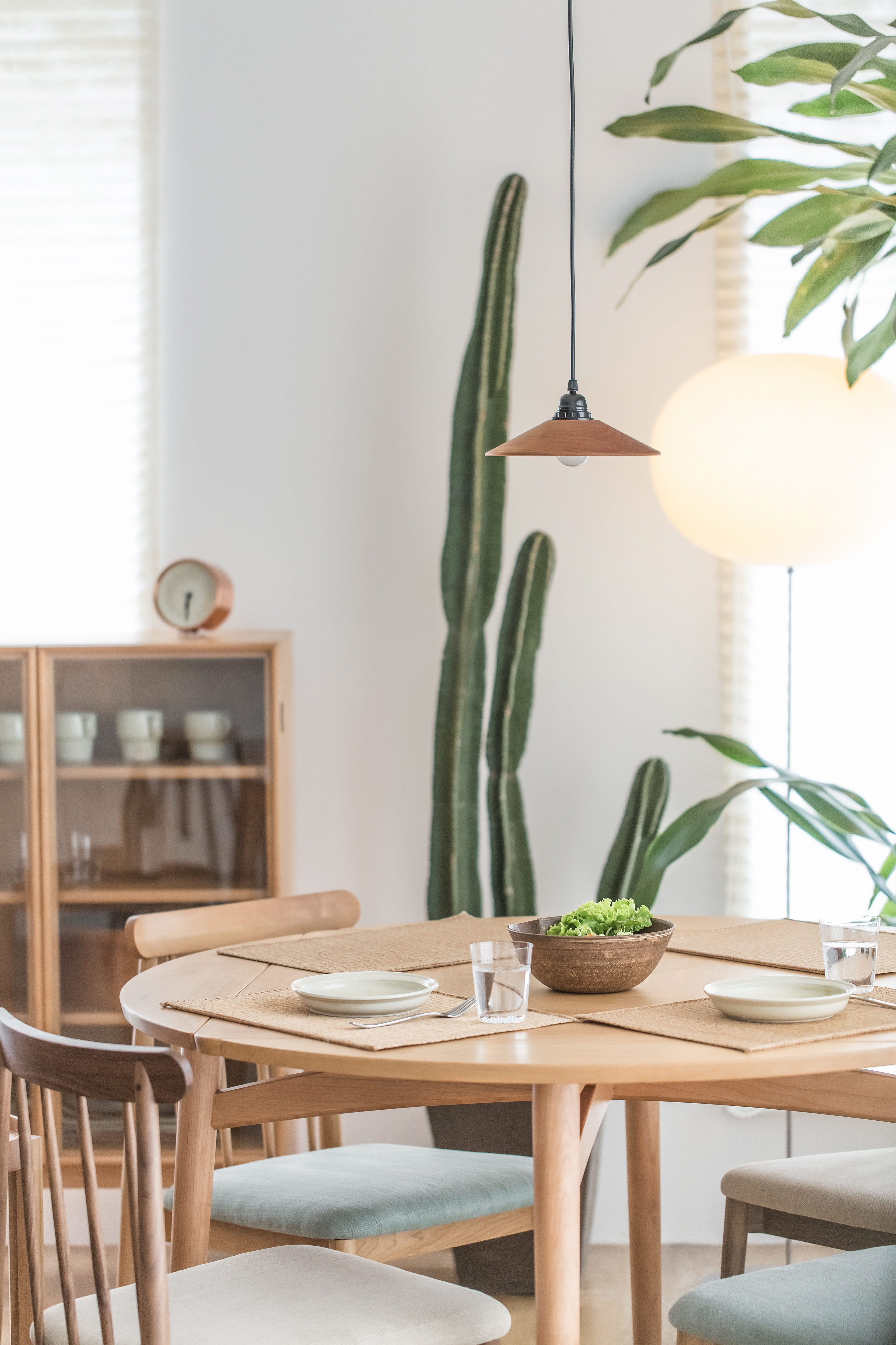 green, still life, seat, near, indoors, day, furniture, chair, table, houseplant, home, interior design, decoration, wood - material, plate, wooden table, Phone HD Wallpaper