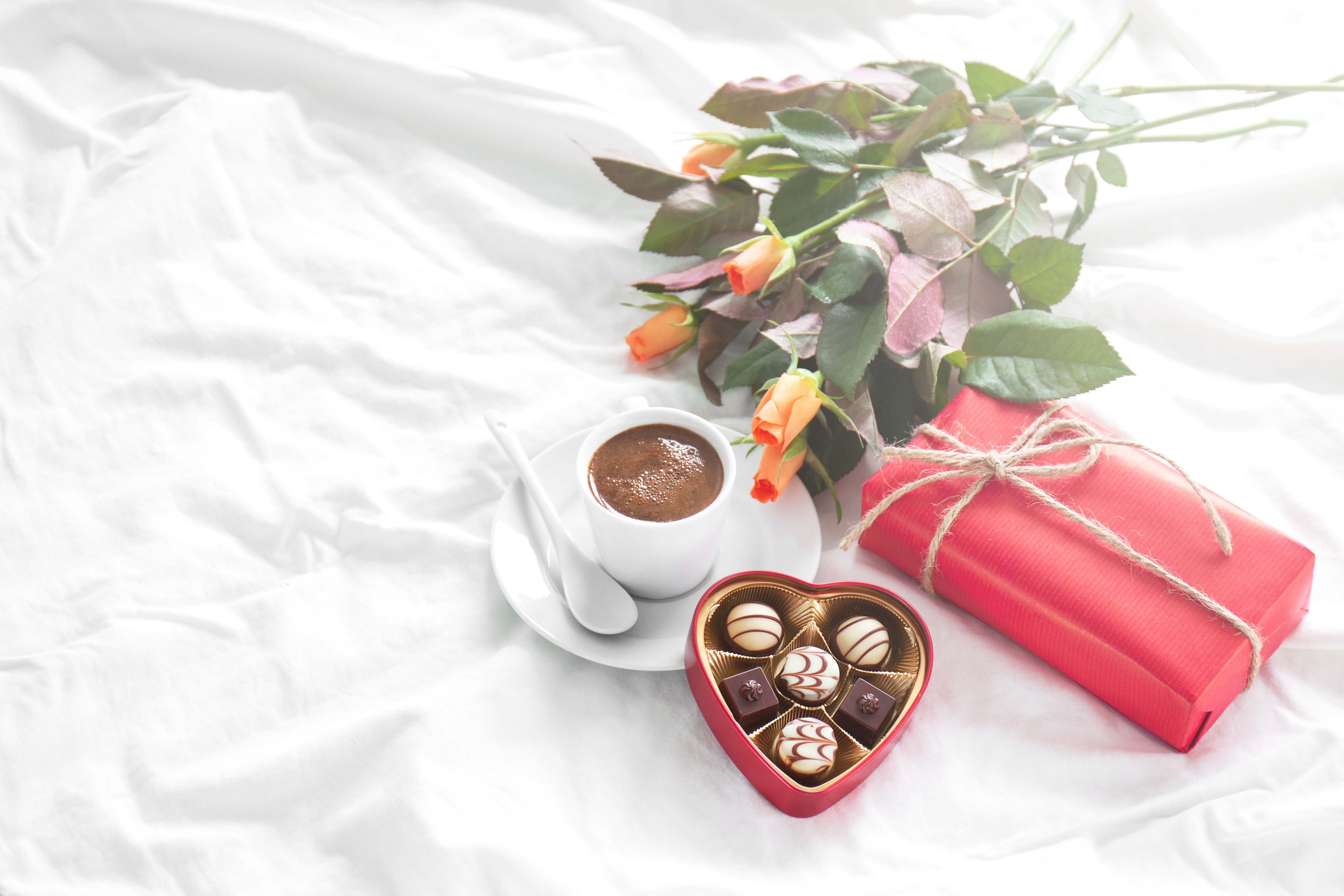 heart, chocolate, valentine`s day, coffee, roses, gift, love, breakfast, candy, 4K, romantic, HD Wallpaper