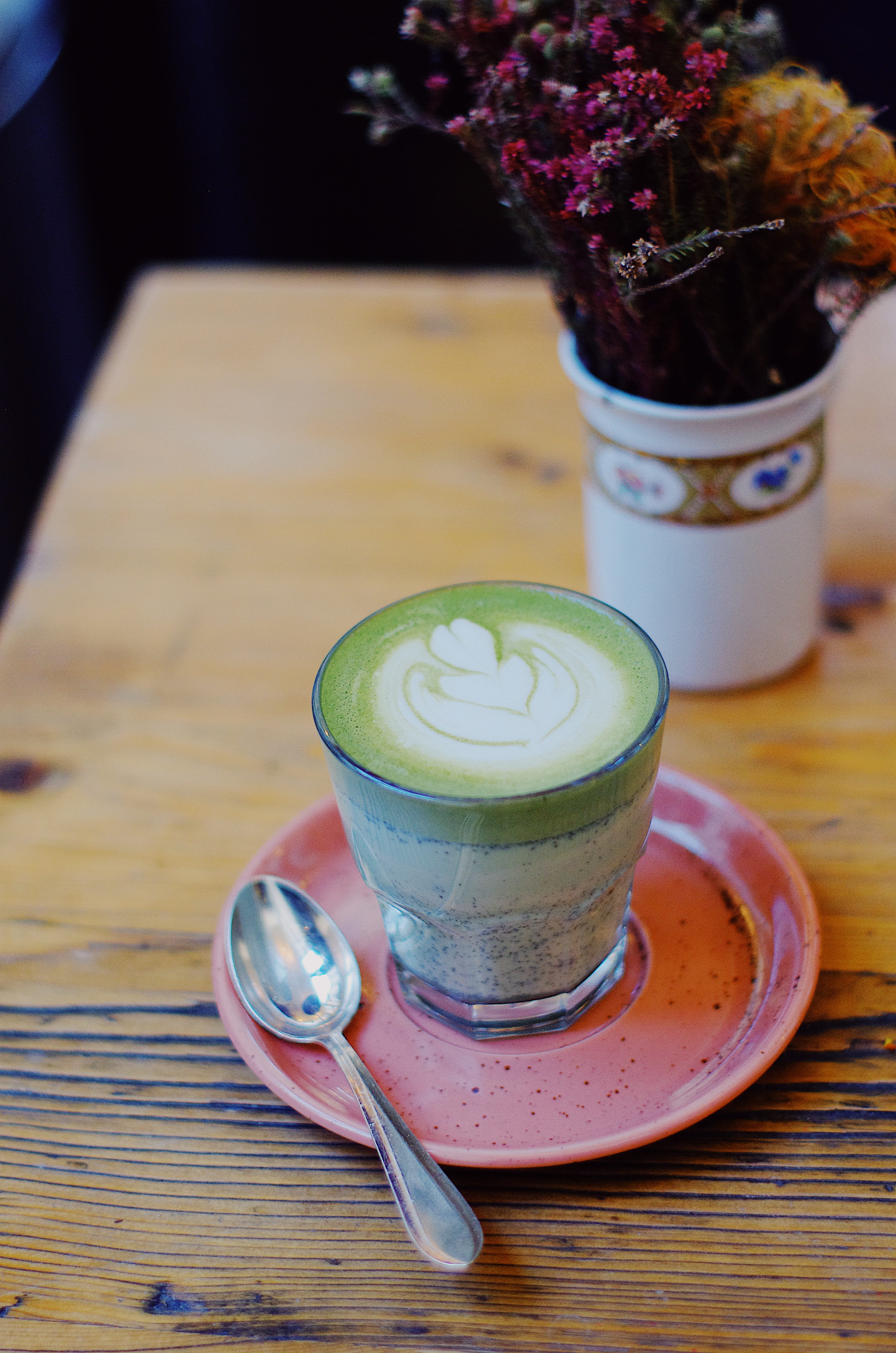 still life, household equipment, freshness, drinking glass, glass, matcha tea, drink, coffee - drink, green, indoors, beverage, food, close-up, latte, no people, Phone HD Wallpaper
