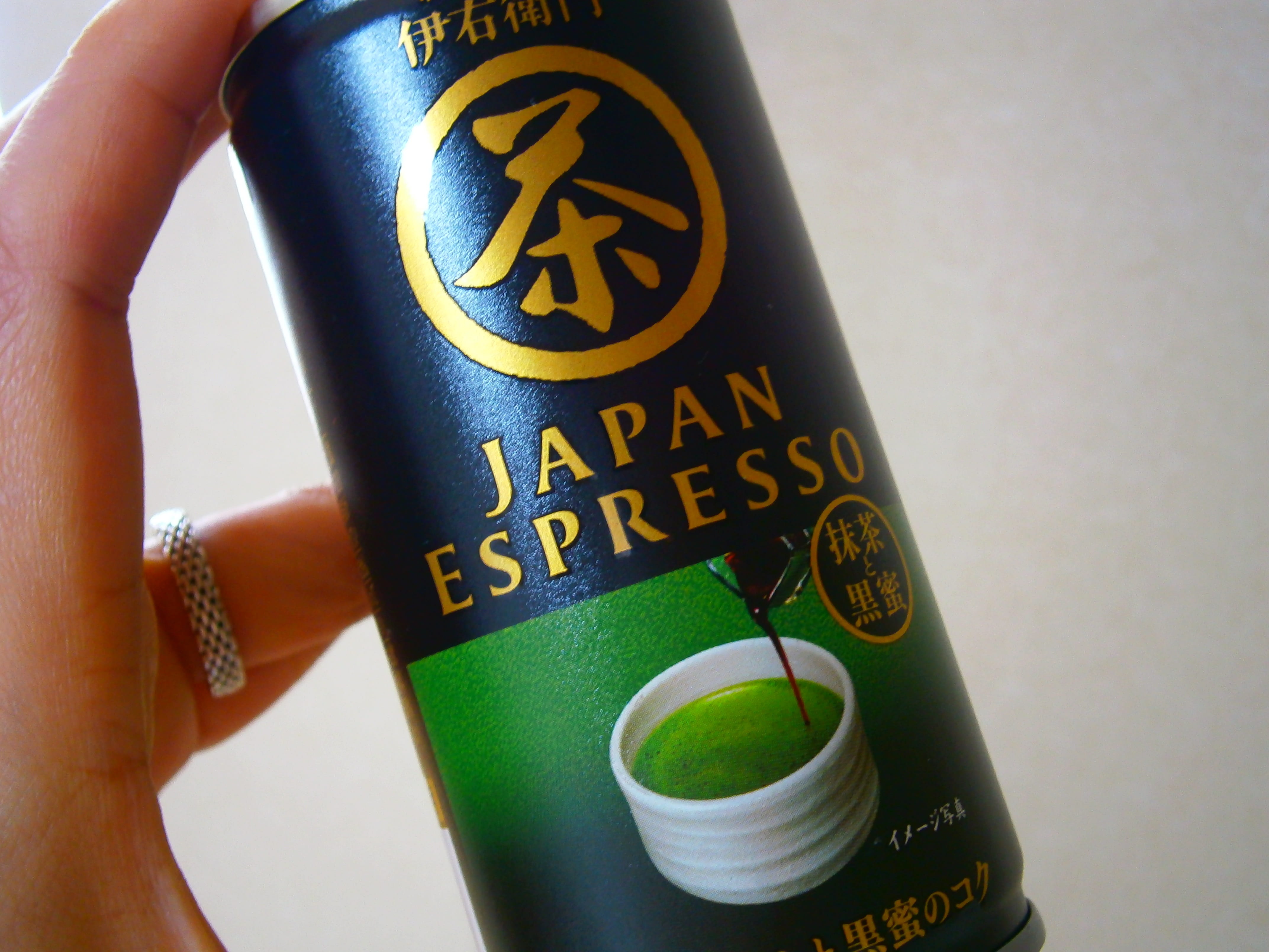 4K, lifestyles, holding, matcha, espresso, text, drink, japanese, western script, refreshment, human finger, close-up, human hand, one person, teatime, HD Wallpaper