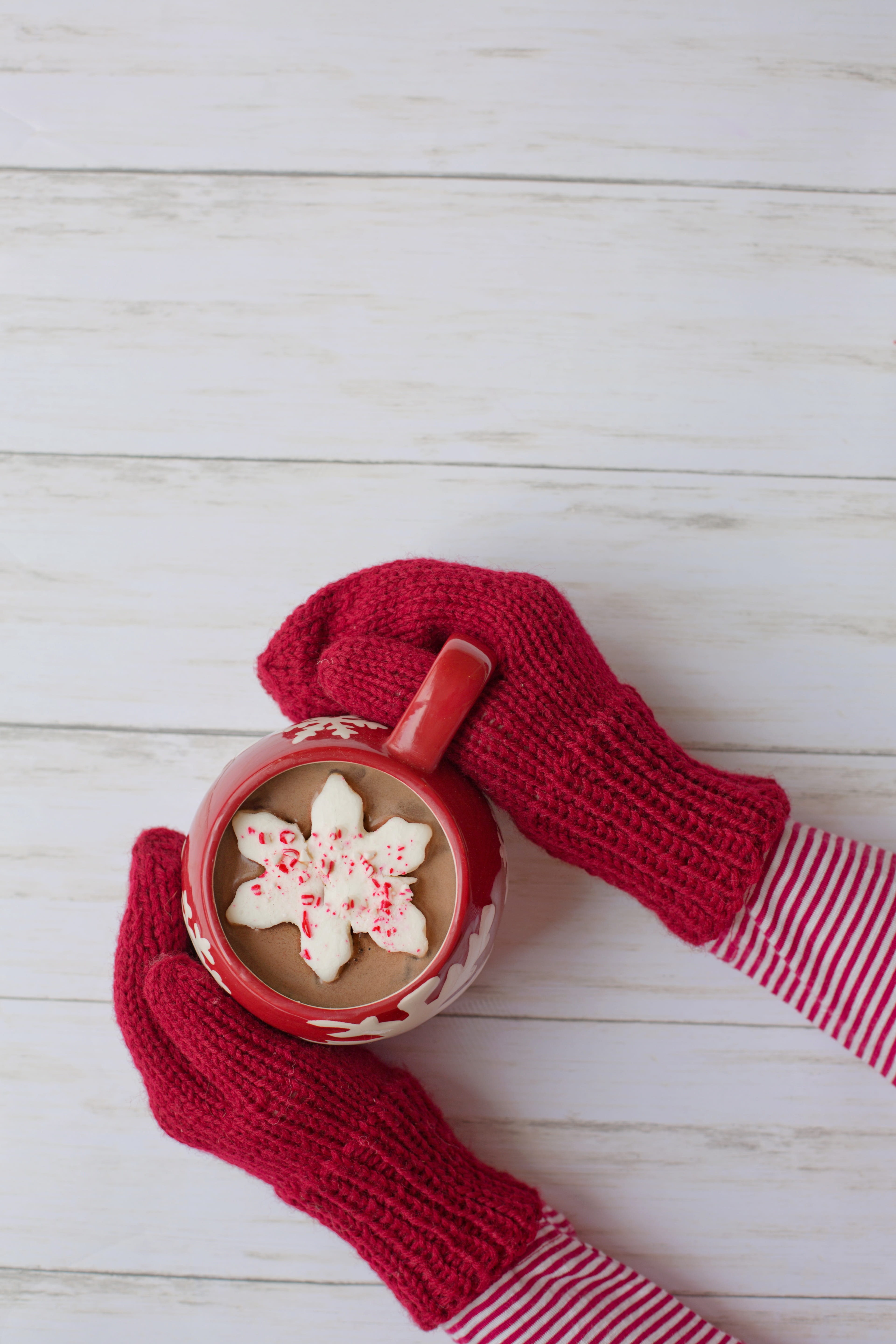 food and drink, freshness, clothing, 5K, high angle view, real people, lifestyles, christmas, wood - material, flat lay, cozy, table, human body part, Phone HD Wallpaper