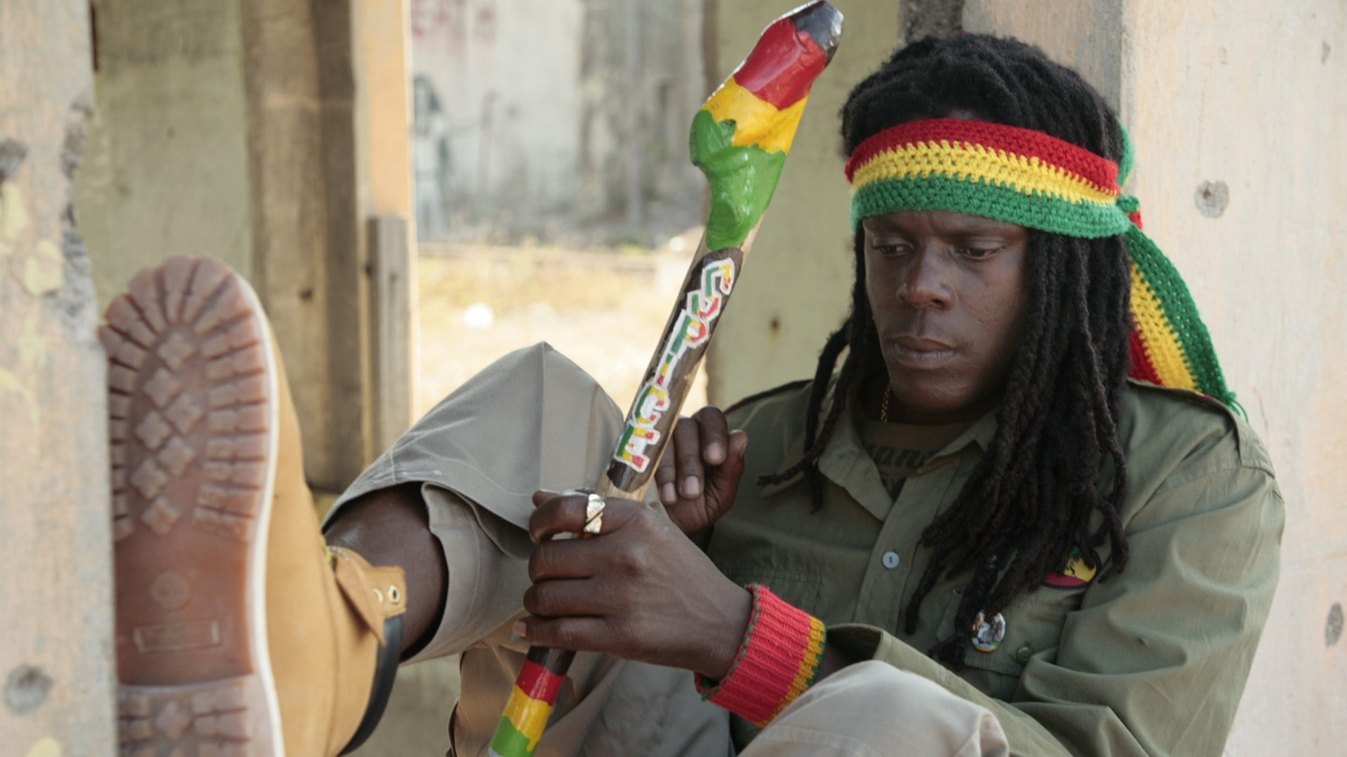 portrait, weapon, day, one person, leisure activity, 1080P, Face, waist up, adult, mid adult, hat, lifestyles, knit hat, Dreadlocks, headshot, Richie spice, HD Wallpaper
