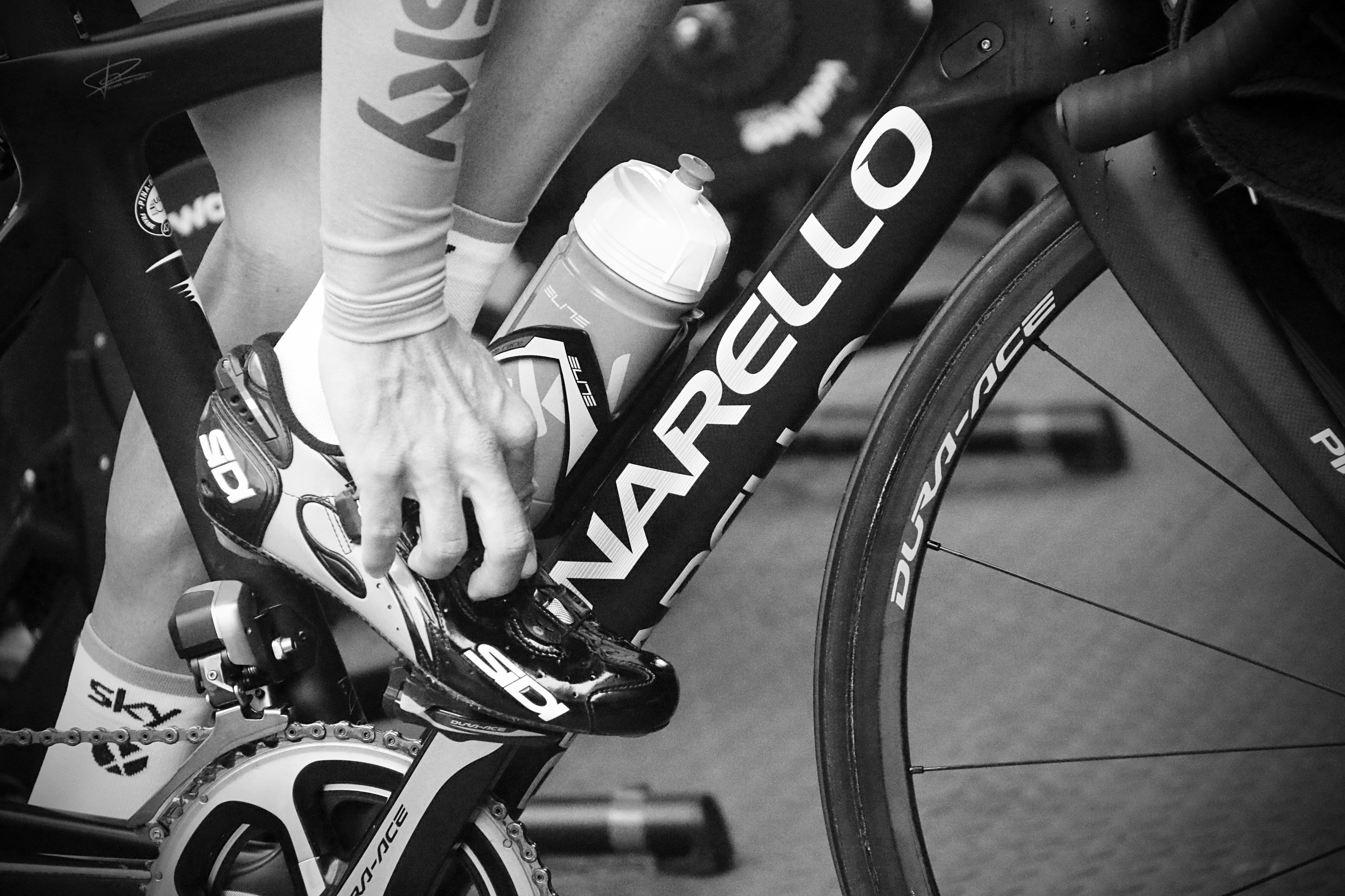 city, human hand, tire, land vehicle, focus on foreground, team sky, france, low section, human limb, men, 5K, richie porte, bicycle, people, human body part, HD Wallpaper