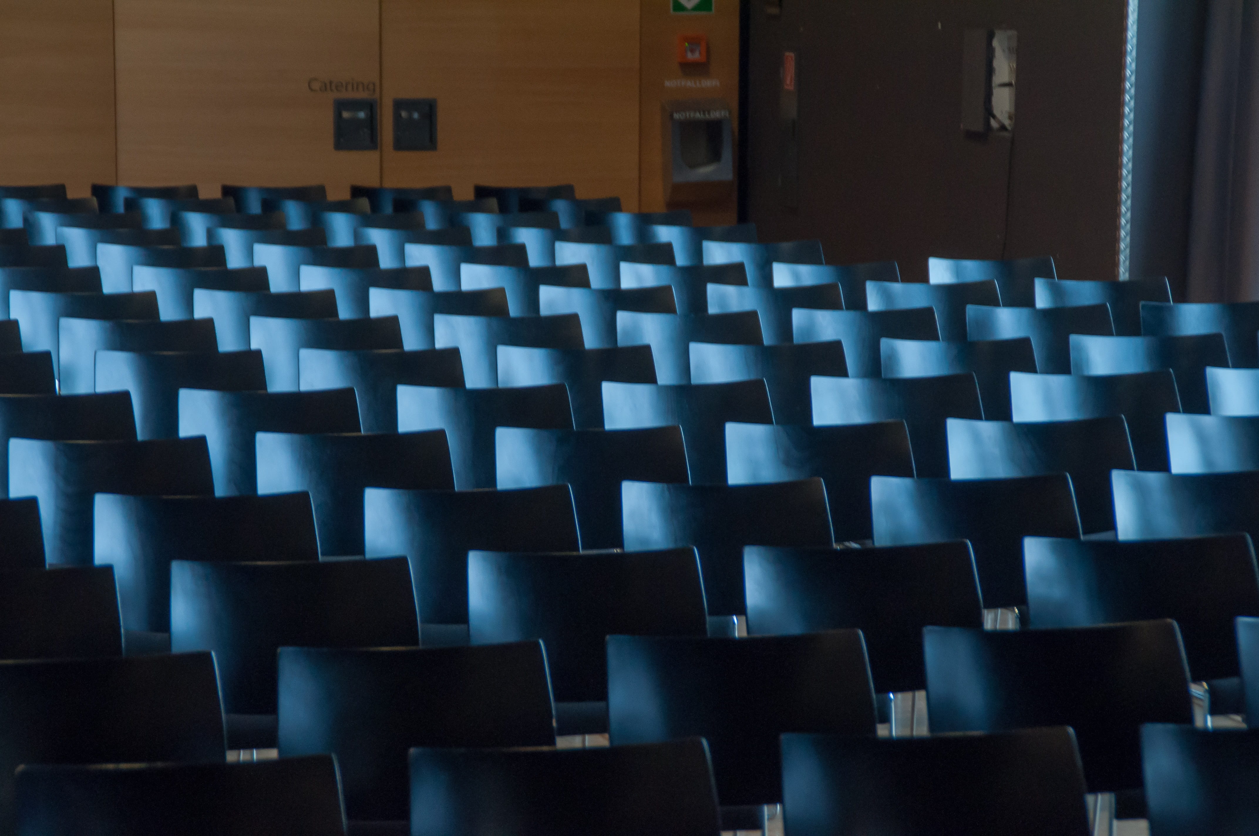 built structure, arts culture and entertainment, pattern, chair, seat, conference, Auditorium, Chairs, abstract, large group of objects, event, in a row, HD Wallpaper
