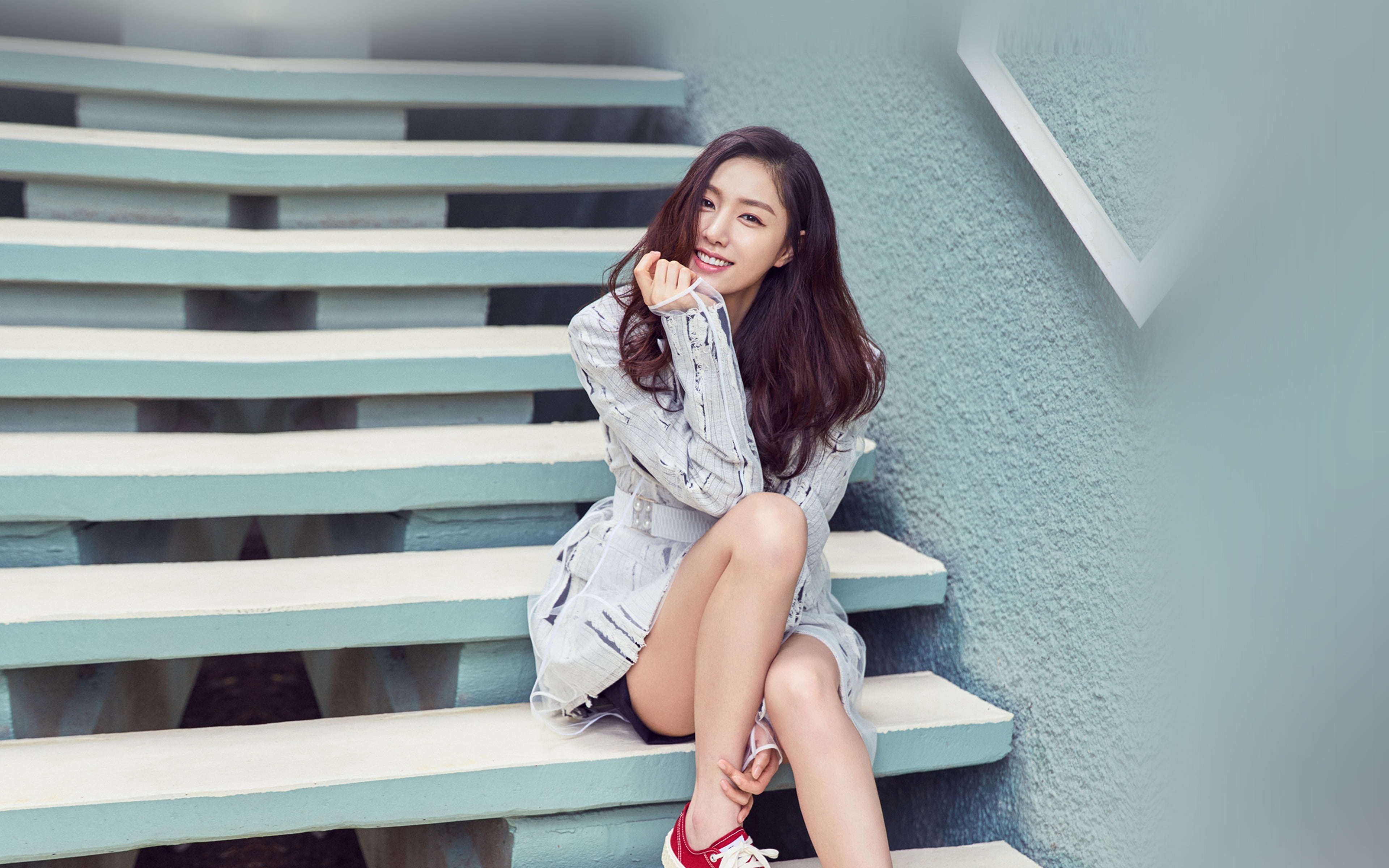 korean, 4K, beautiful woman, women, three quarter length, long hair, kpop, real people, beauty, one person, adult, hair, lifestyles, girl, front view, HD Wallpaper
