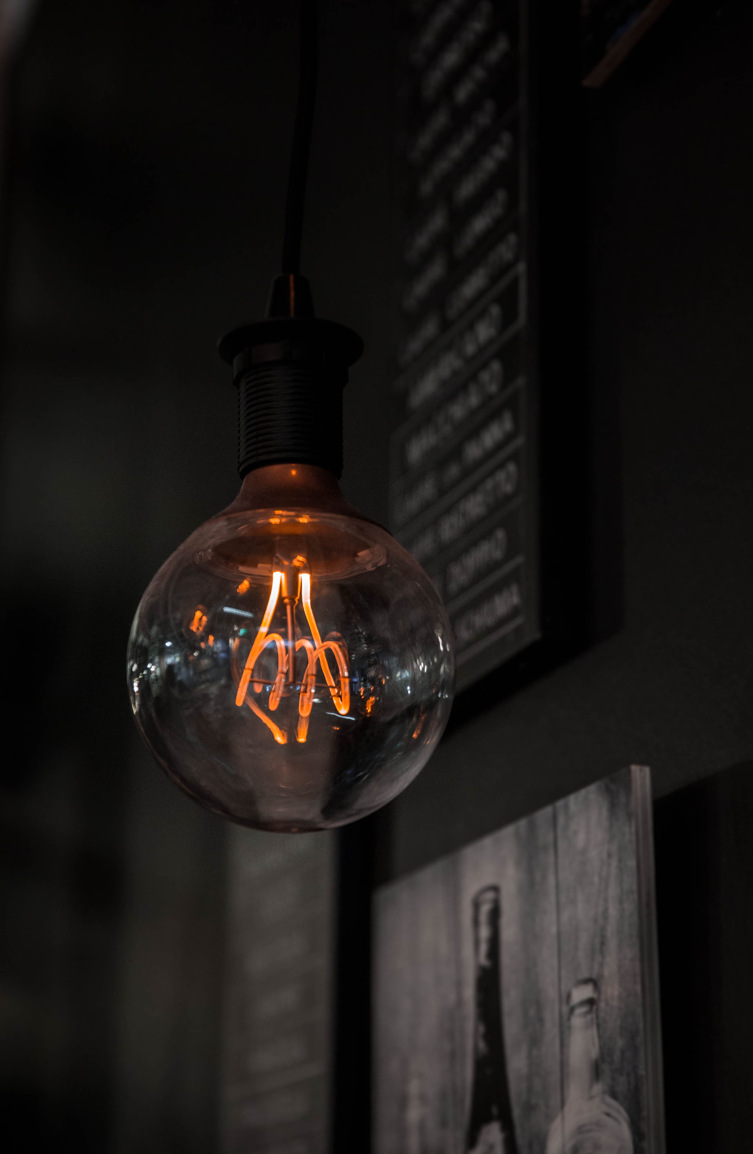 old, glass - material, bulb, focus, dark, electric lamp, close-up, shallow, orange, technology, glowing, illuminated, 4K, lighting equipment, focus on foreground, Phone HD Wallpaper