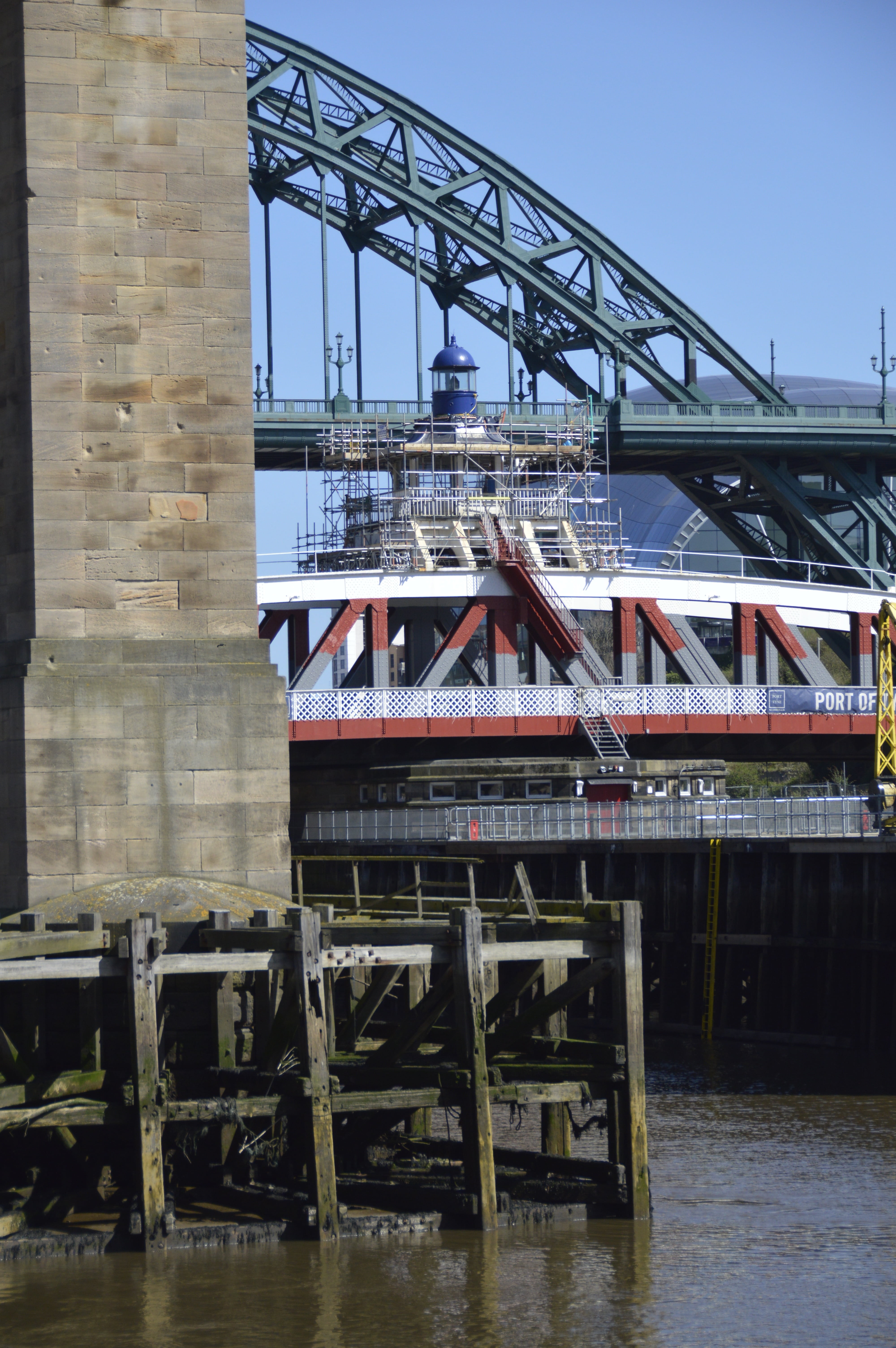 industry, sky, waterfront, bridge - Man Made Structure, connection, tyne, clear sky, pier, no people, river, bridge, water, architecture, transportation, Phone HD Wallpaper