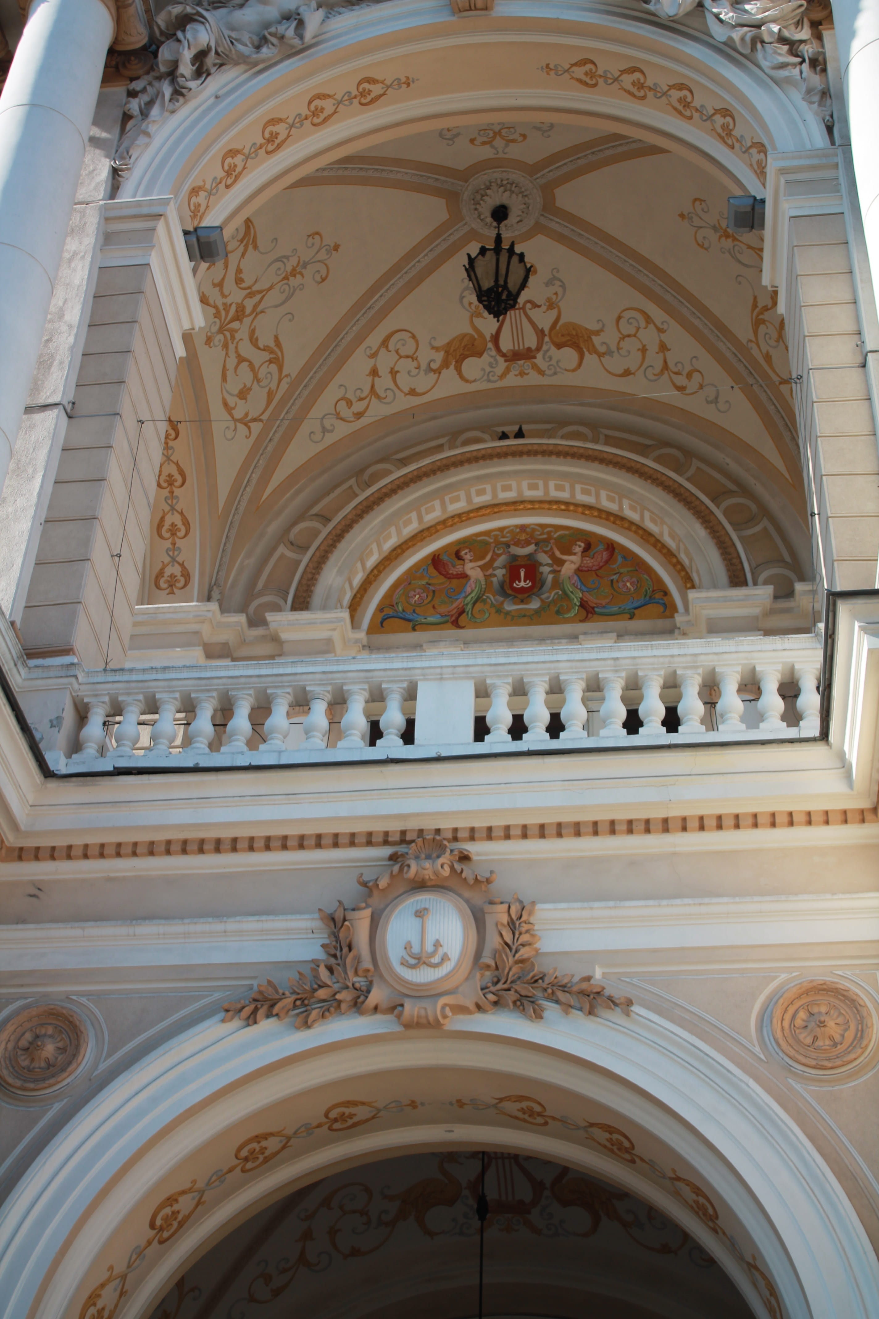 religion, balcony, building, arch, art and craft, architecture, odessa, ukraine, art, city centre, no people, spirituality, ceiling, low angle view, built structure, Phone HD Wallpaper