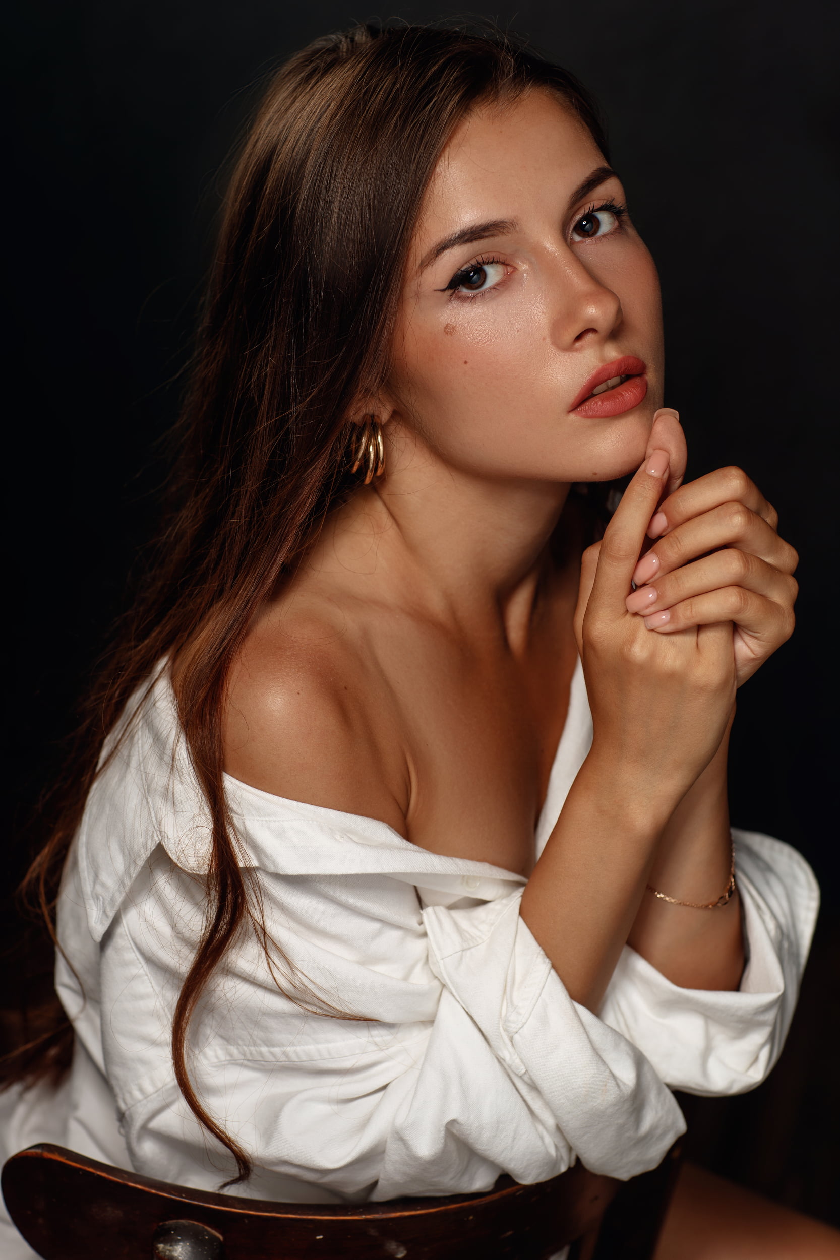 chair, 1080P, brunette, white clothing, Sergey Sorokin, jewelry, lipstick, parted lips, women, long hair, makeup, Phone HD Wallpaper