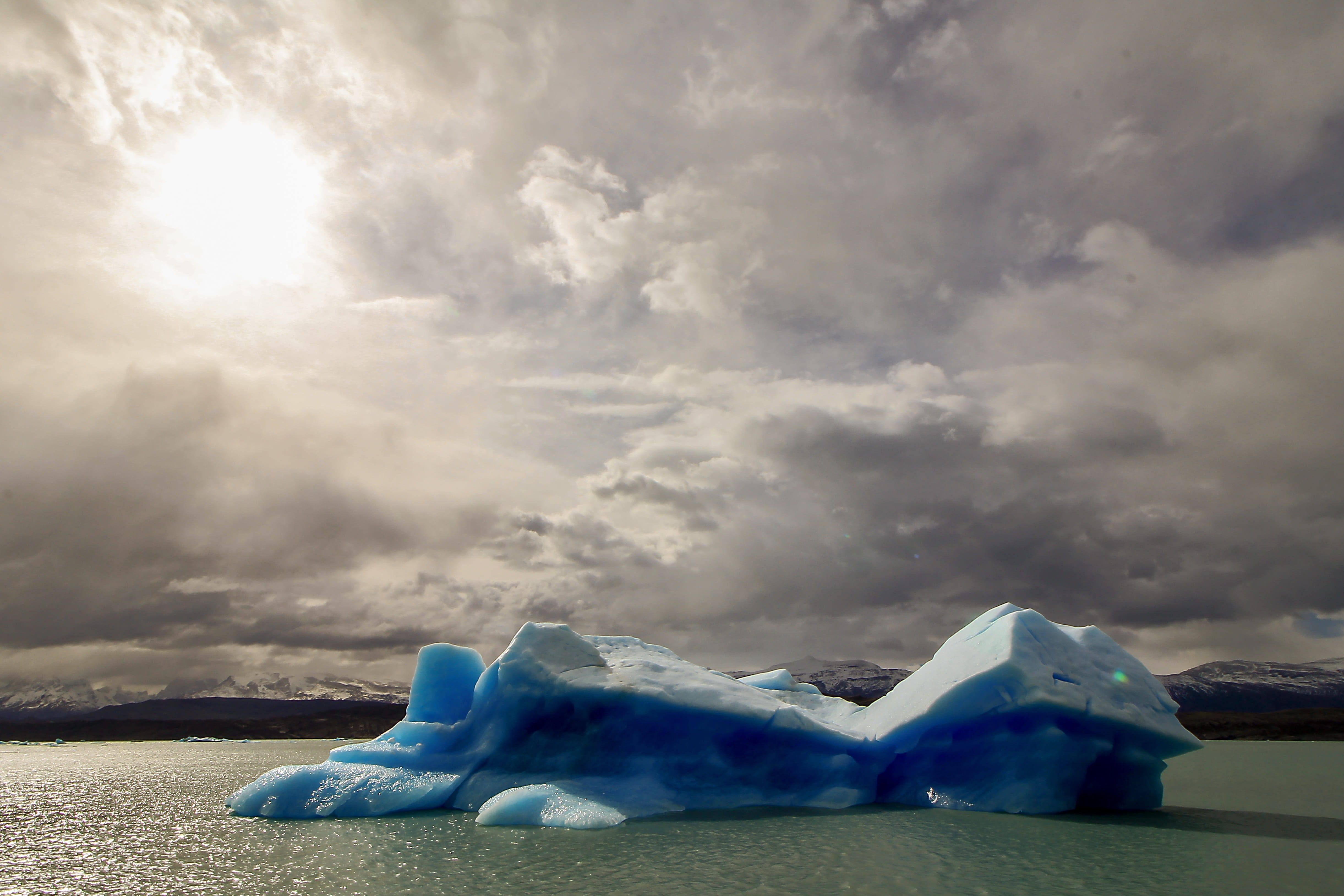 white, floating on water, nature, 4K, iceberg, nevado ruiz, dawn, mountain, browse, sunset, fridge, outdoors, antarctica, sorbet, lake, polar, waves, idyllic, HD Wallpaper