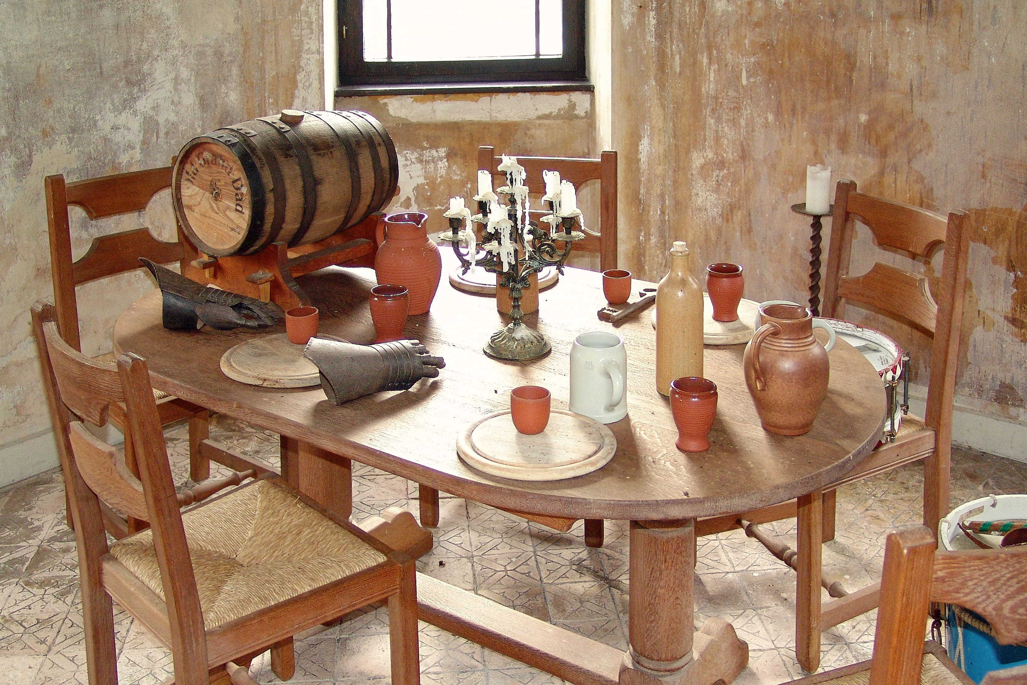 built structure, indoors, day, food and drink, knight, Round Table, chair, absence, seat, old, architecture, Middle Ages, window, old-fashioned, 2K, table, HD Wallpaper