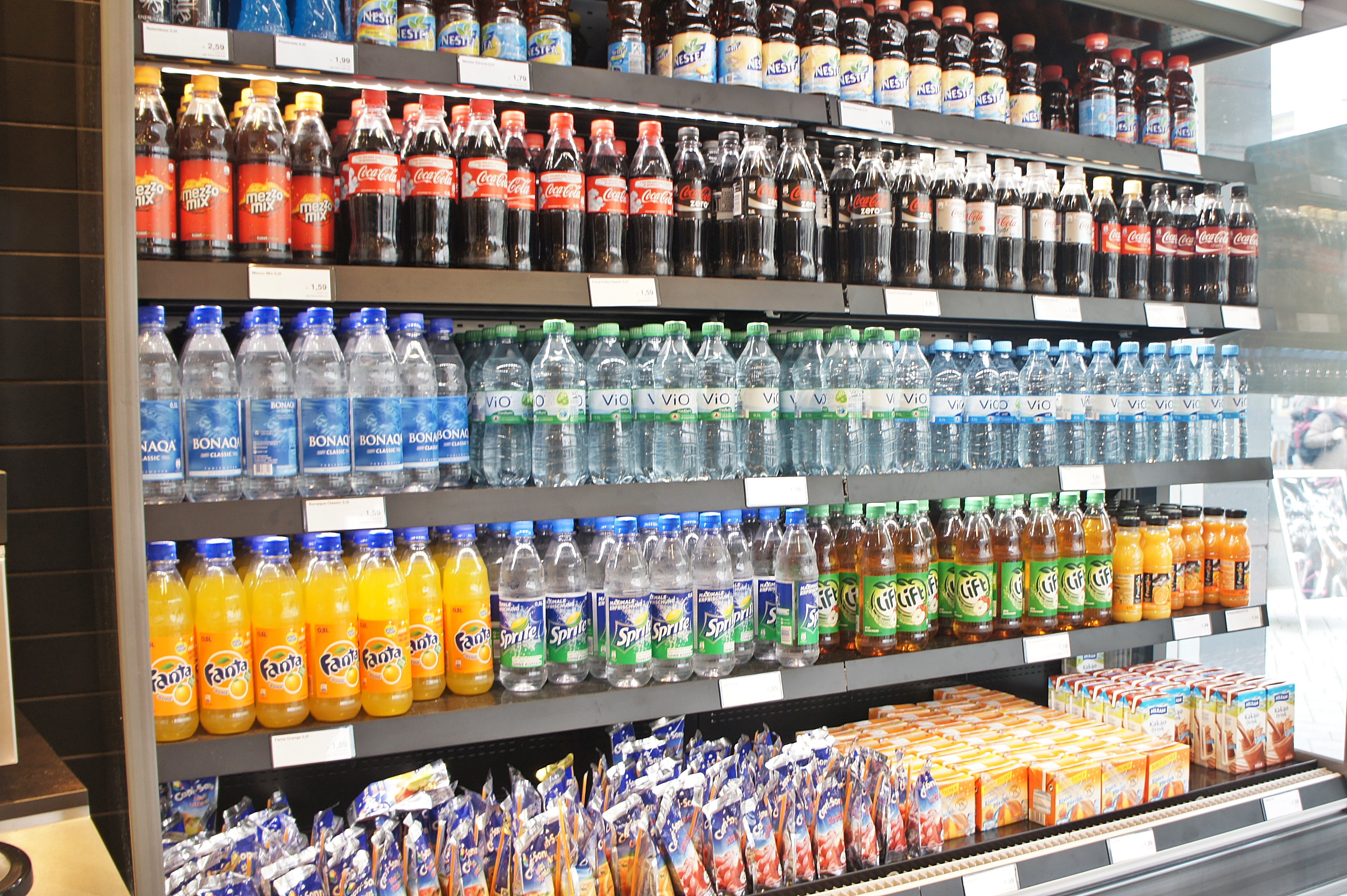 beverage, order, variation, coke, shelf, container, consumerism, supermarket, soft drinks, food, arrangement, retail, store, break time, 2K, indoors, refreshment, HD Wallpaper