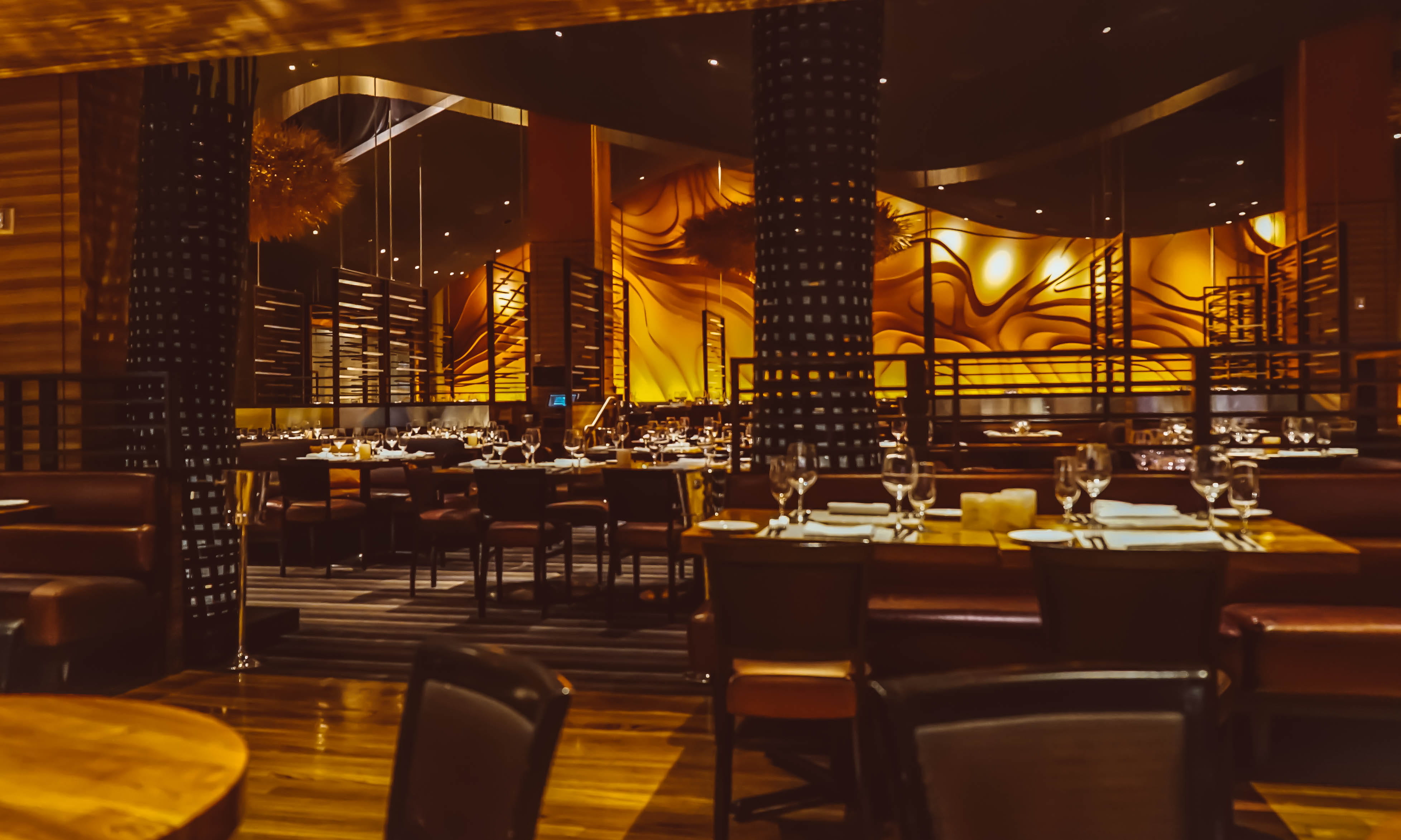 4K, united states, empty, las vegas, nightlife, food and drink, food service occupation, chair, refreshment, bar - drink establishment, in a row, table, HD Wallpaper