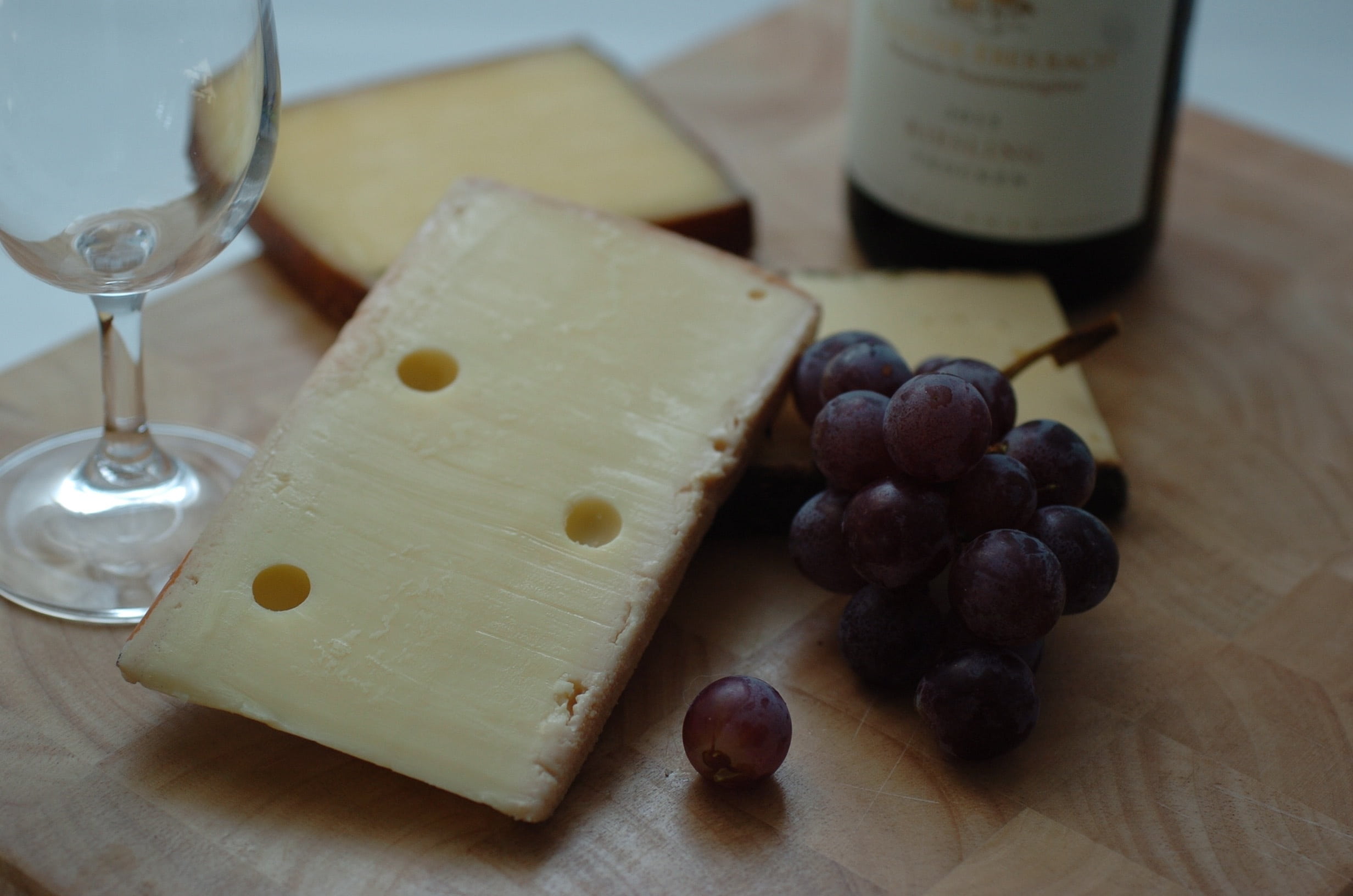 cutting board, glass, still life, drink, 1080P, close-up, tasty, alcohol, dairy product, high angle view, mediterranean, meal, cheese, food and wine, appetizer, HD Wallpaper