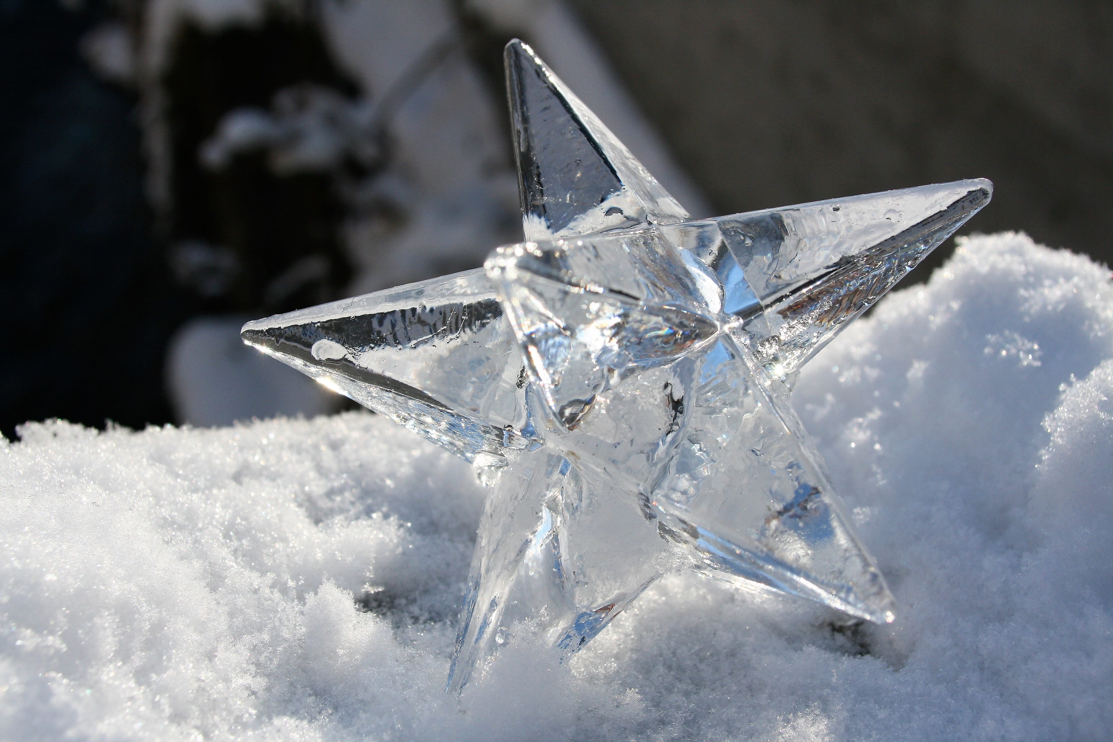 winter dream, frost, nature, studio shot, hdr, ice, shiny, clear, frozen, crystal, luxury, snow white, light, gray, decoration, celebration, snow, flicker, HD Wallpaper