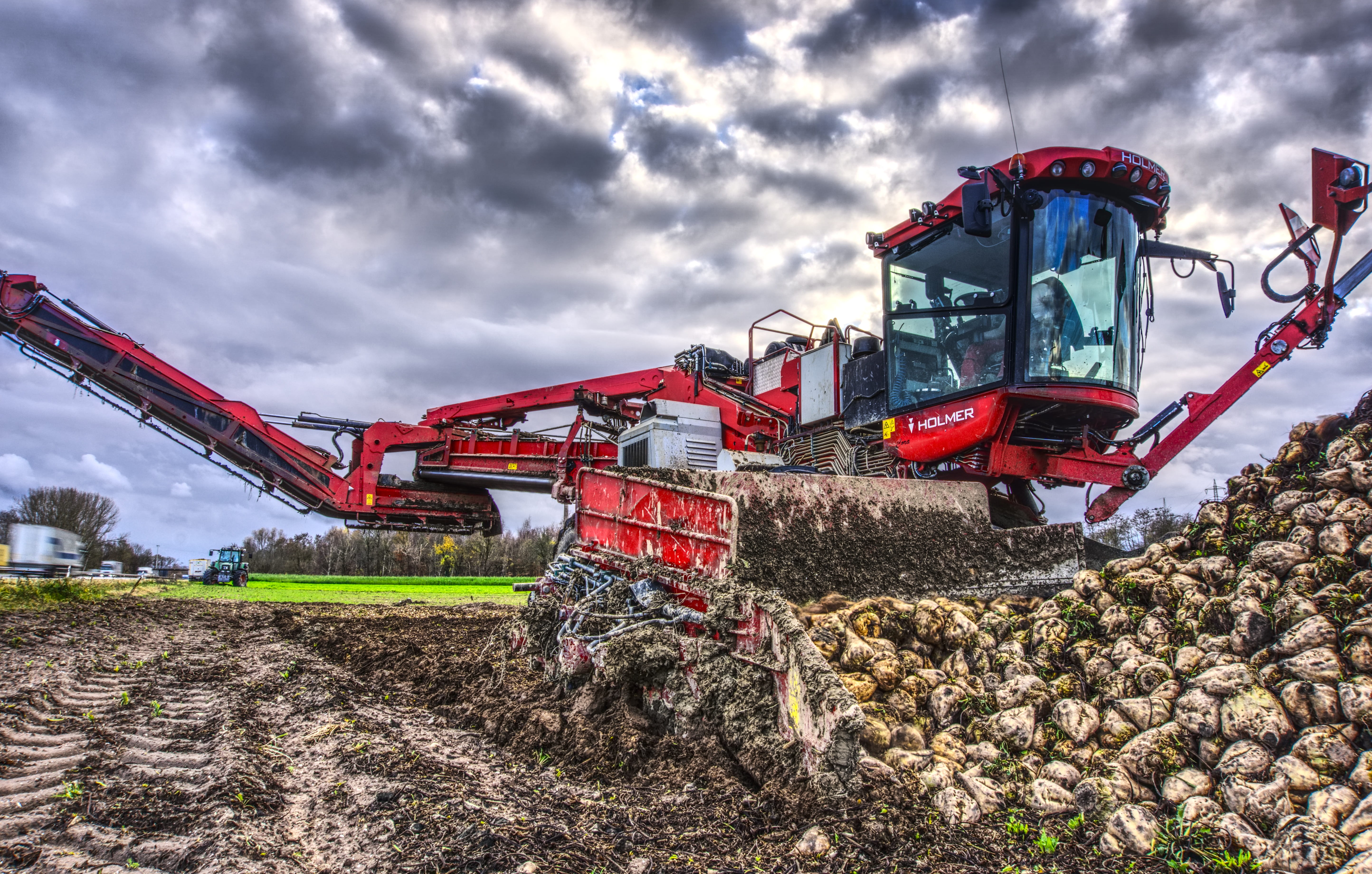 day, nutrition, red, construction site, beet diggers, development, harvest, cloud - sky, industry, transportation, land, earth mover, high dynamic range, HD Wallpaper