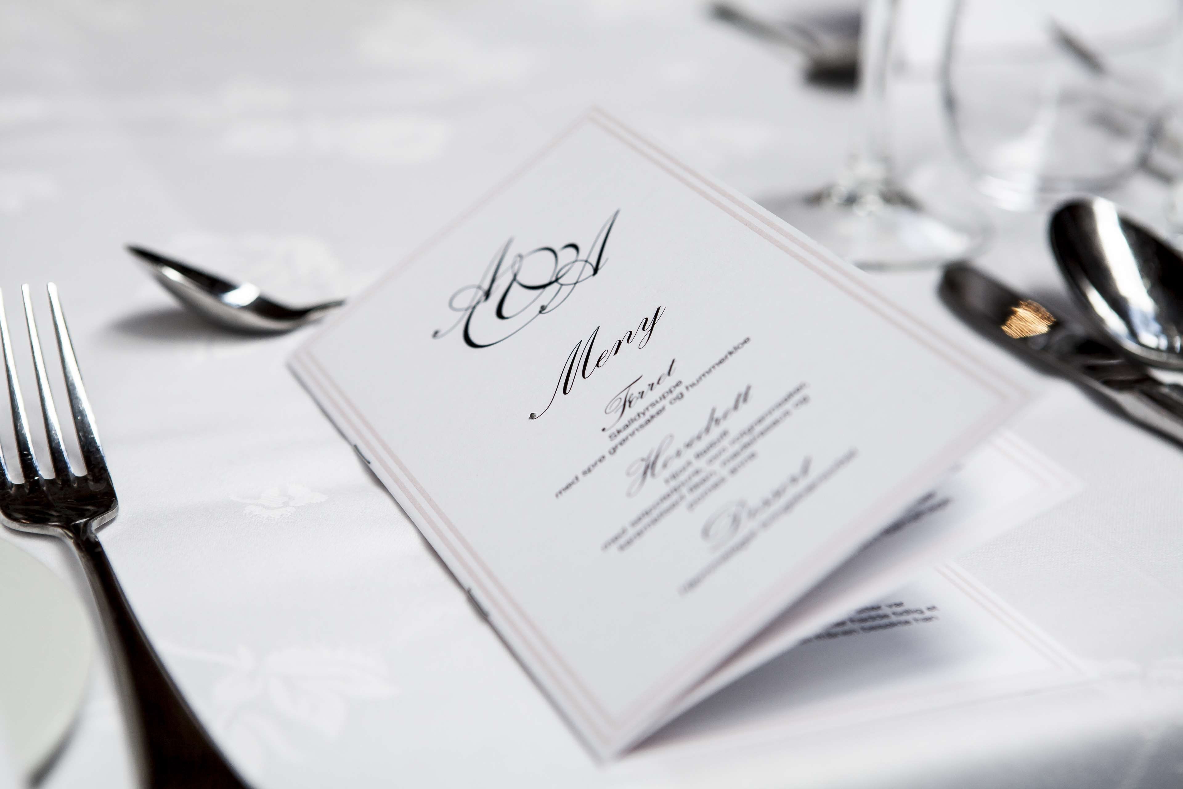 fountain pen, still life, menu, handwriting, focus, love, setting, close-up, elegant, close up, document, glazed, tableware, positive emotion, text, formal, HD Wallpaper