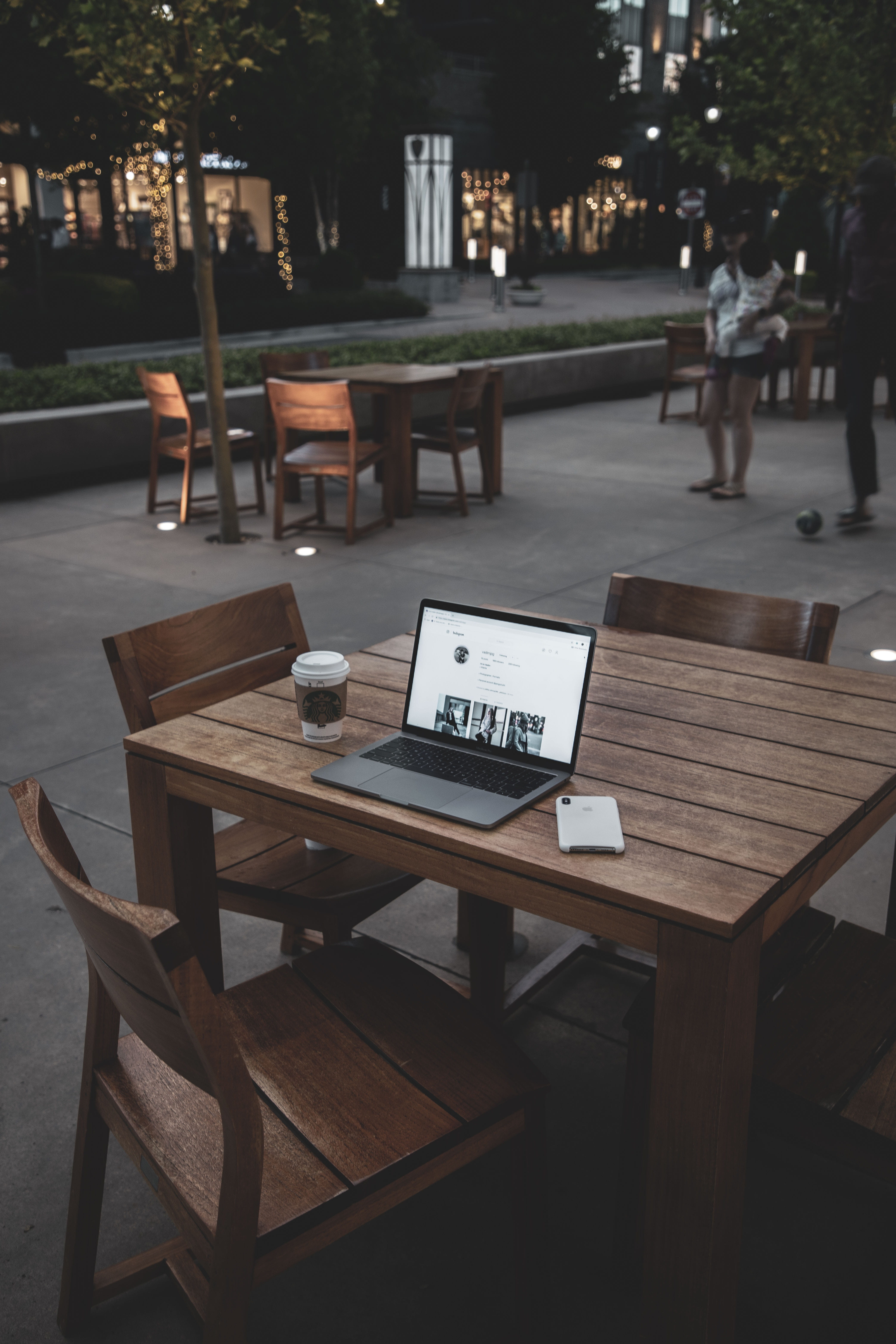 human, 5K, wood - material, computer hardware, cup, flooring, incidental people, keyboard, seat, setting, furniture, table, wireless technology, glass, Phone HD Wallpaper
