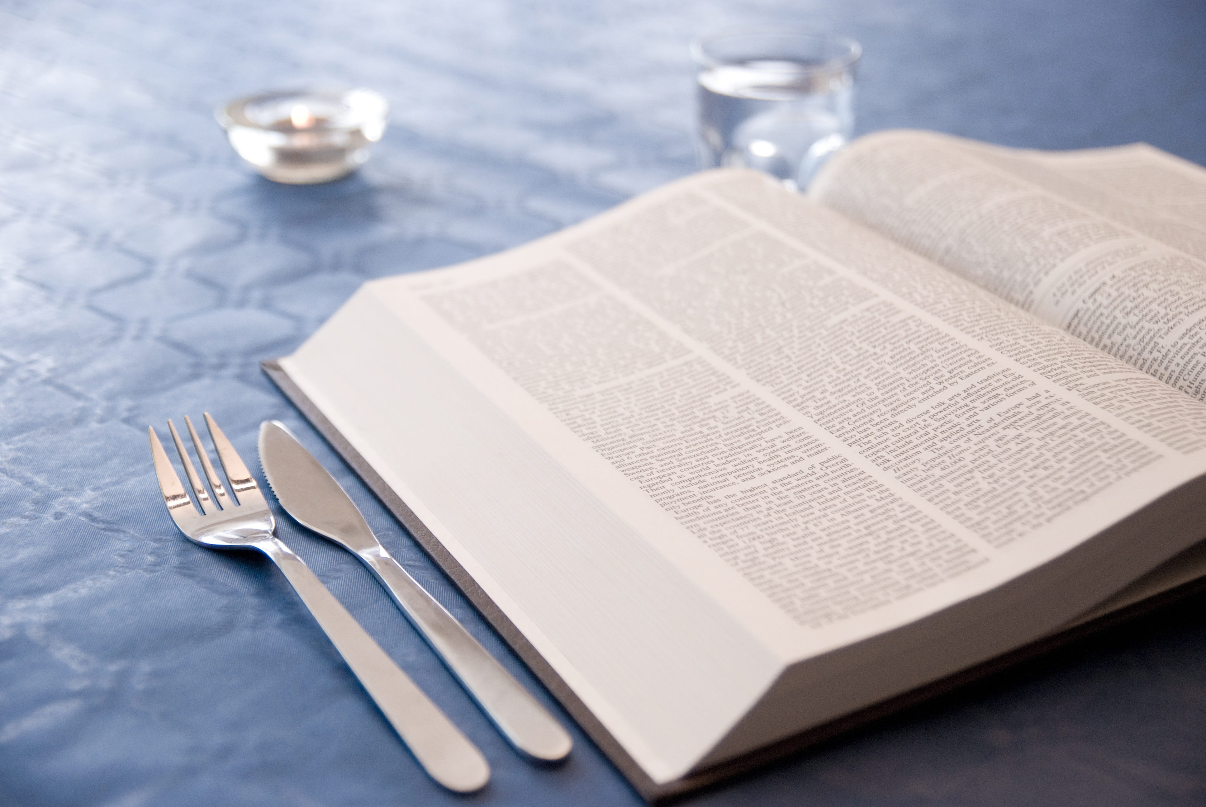 indoors, studying, publication, setting, household equipment, close-up, drinking glass, blue, table knife, dining, fork, no people, luxury, small group of objects, HD Wallpaper