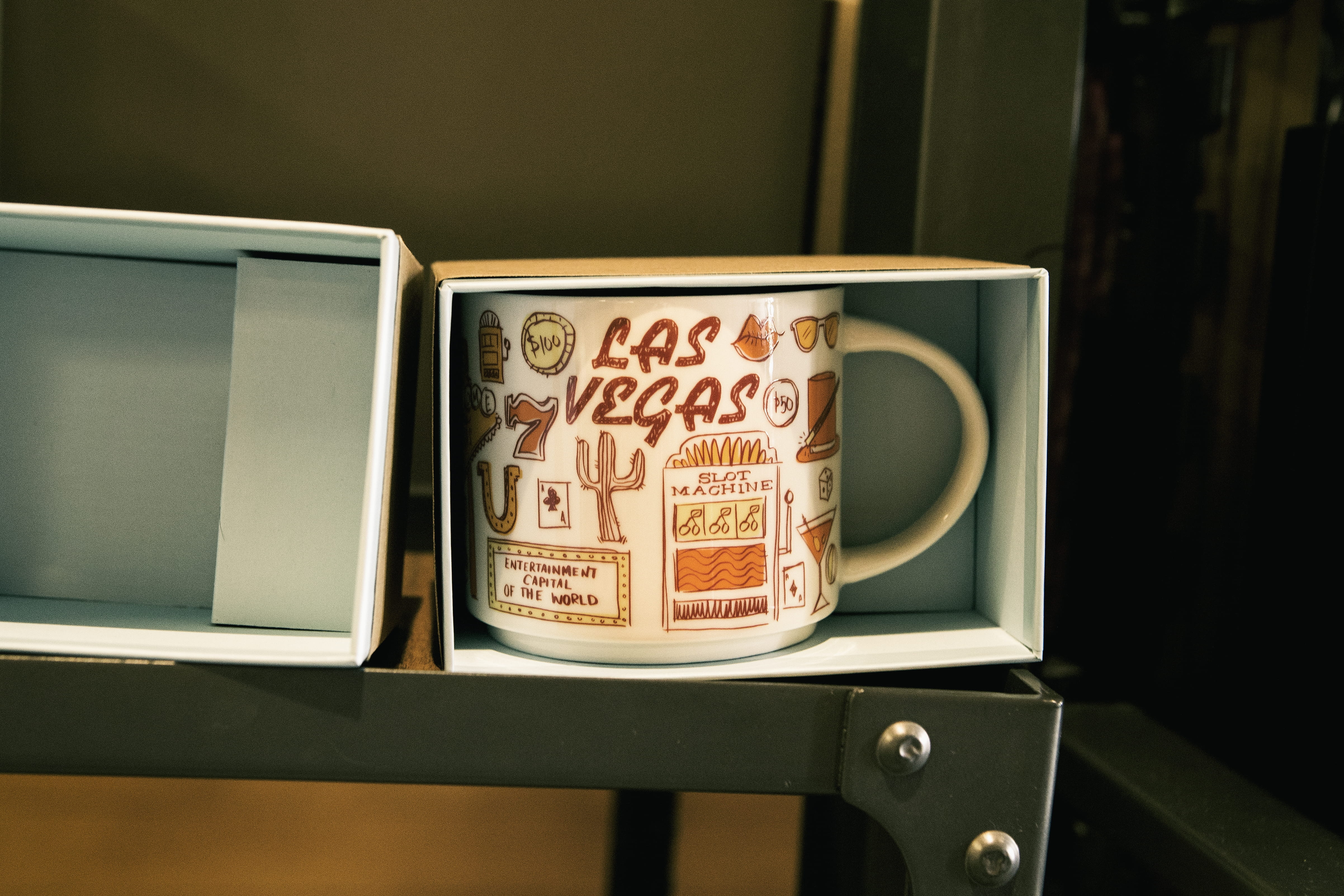 drink, white, old, arts culture and entertainment, furniture, sign, tray, close-up, beverage, text, shelf, mug, drinking, food and drink, communication, HD Wallpaper