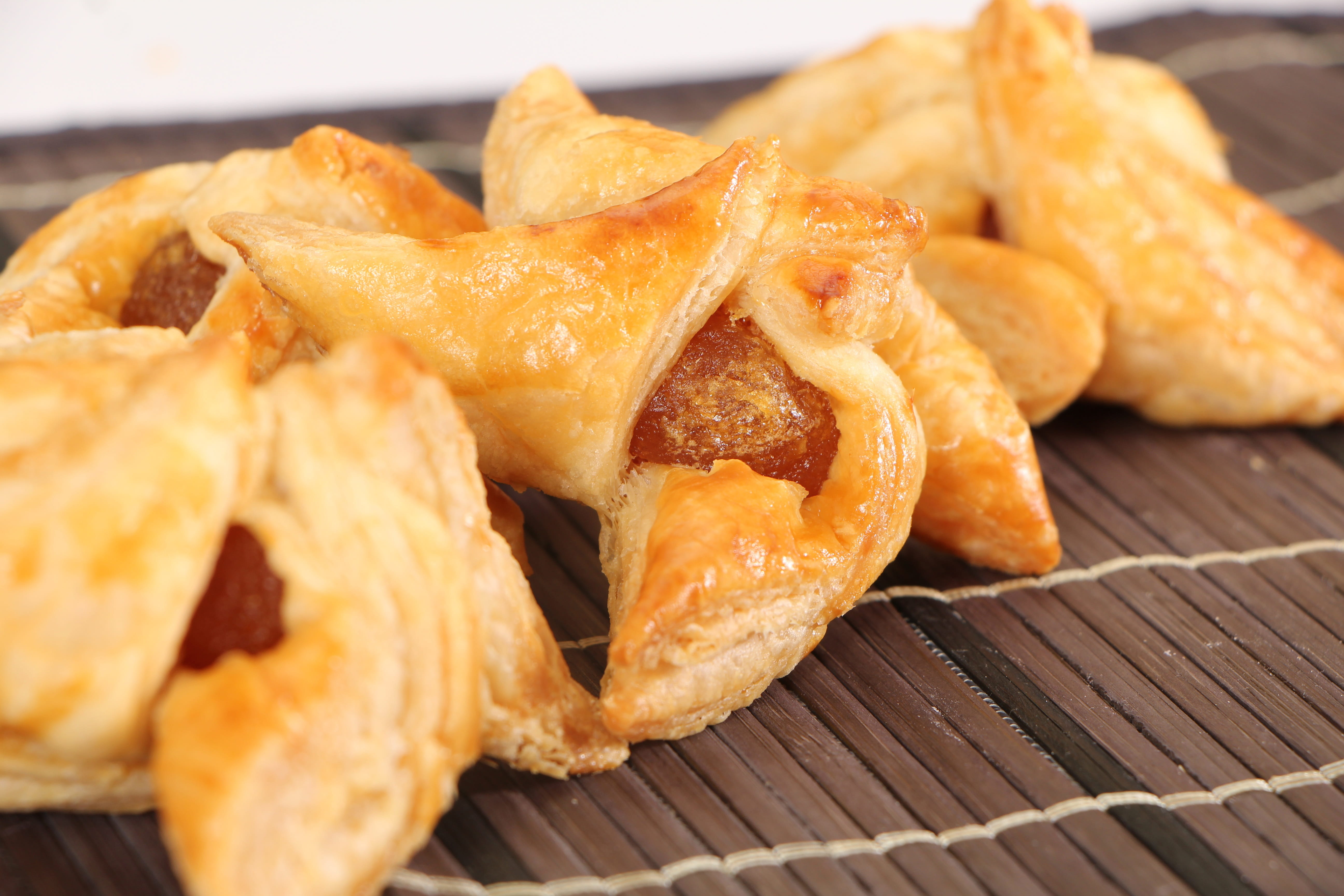 baking, bread, bread pineapple filling, food and drink, frame, deep fried, eat, french food, freshness, appetizer, Biscuits, prepared potato, unhealthy eating, HD Wallpaper