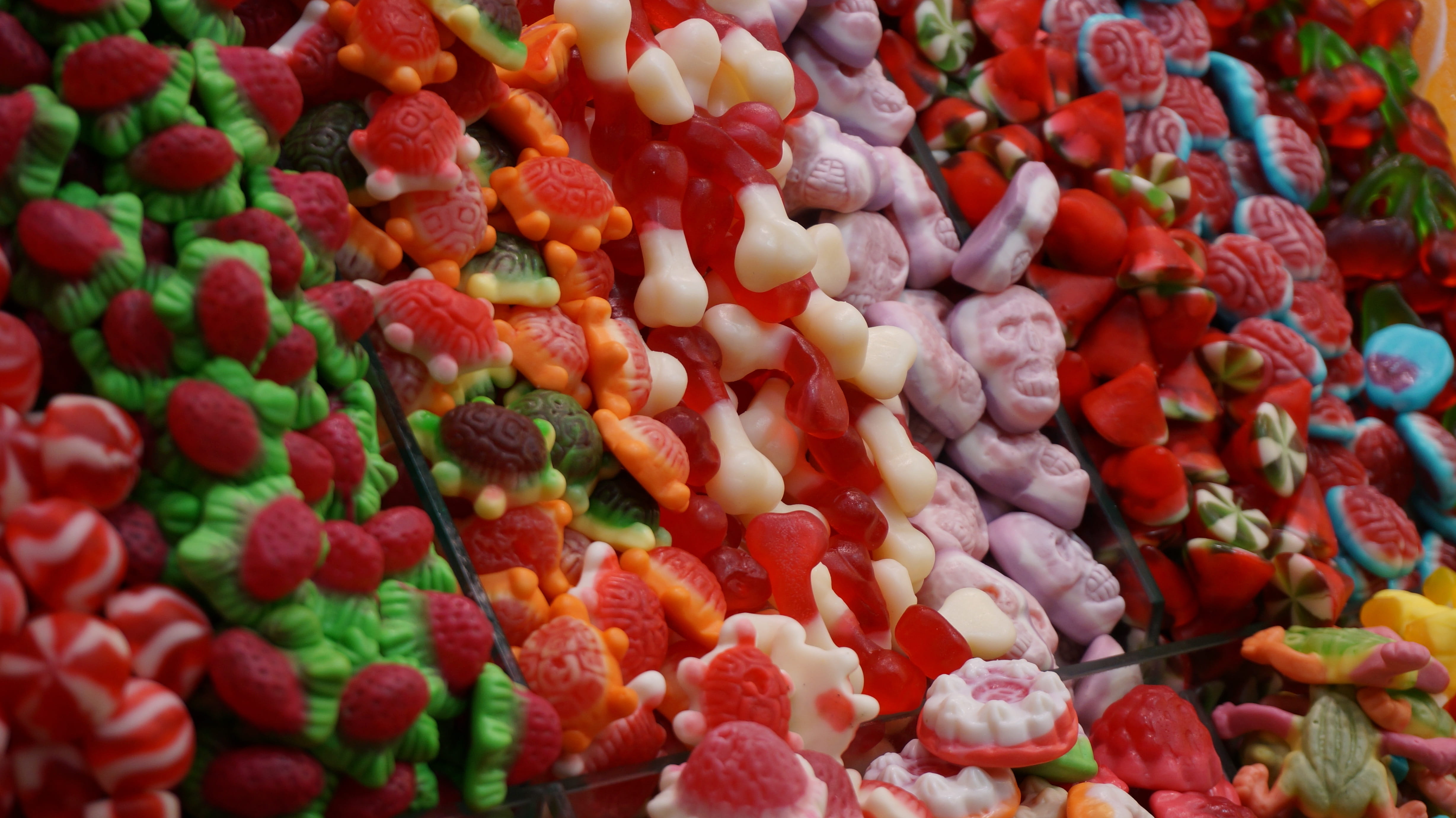 variation, market stall, freshness, full frame, backgrounds, red, still life, Candy, retail, choice, healthy eating, 4K, multi colored, large group of objects, HD Wallpaper